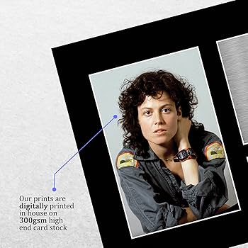 Amazon.co.jp: HWC Trading A4 シガニーウィーバー エイリアン