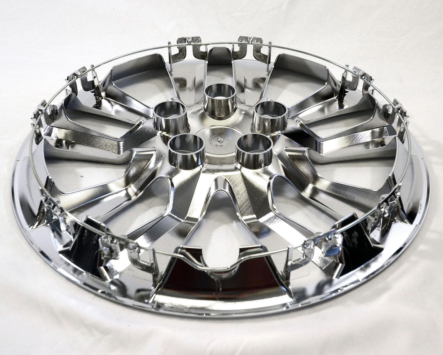 Upgrade Your Auto Set of Four 16' Chrome Hubcap Wheel Covers for Nissan Altima 2013-2018 (Snap-on)