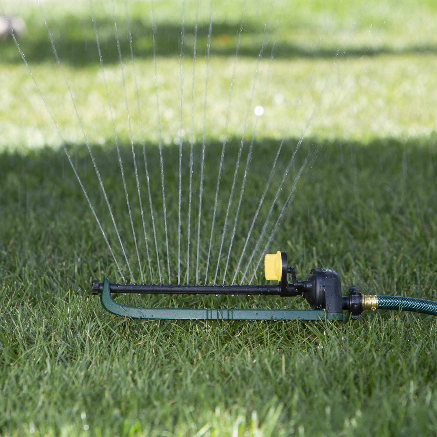 Melnor 65050-AMZ Oscillating Sprinkler with 15 Precision Nozzles and QuickConnect Product Adapter  Bundle, 3,000 sq. ft : Patio, Lawn & Garden