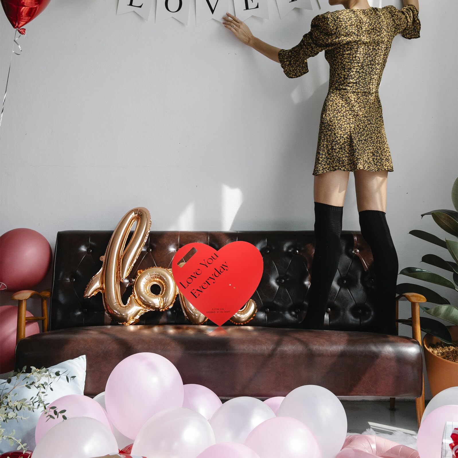 MAGICLULU Papel para Envolver Flores Rosas 20 Piezas Rojo Tarjetas en Forma de Corazón, Caja para Ramo de Floristería, Material de Embalaje para San Valentín y Regalos Románticos
