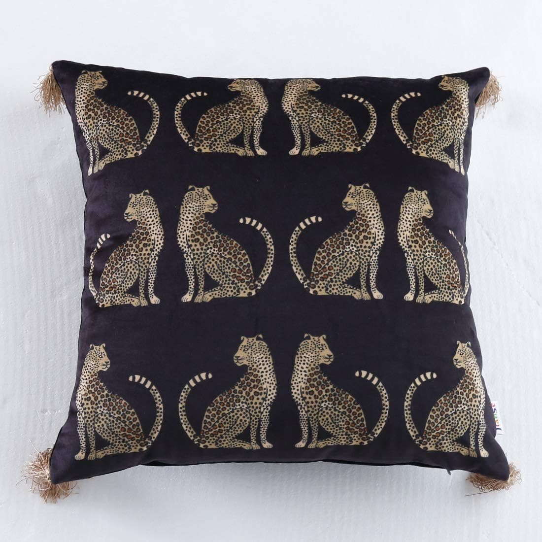 Leopard Printed Throw Pillow Cover with Tassels - Luxury Soft Velvet Cushion Cover for Sofa Couch Stylish Cheetah Decorative Rectangle Pillowcase for Living Room Bedroom (Black,45 * 45cm)