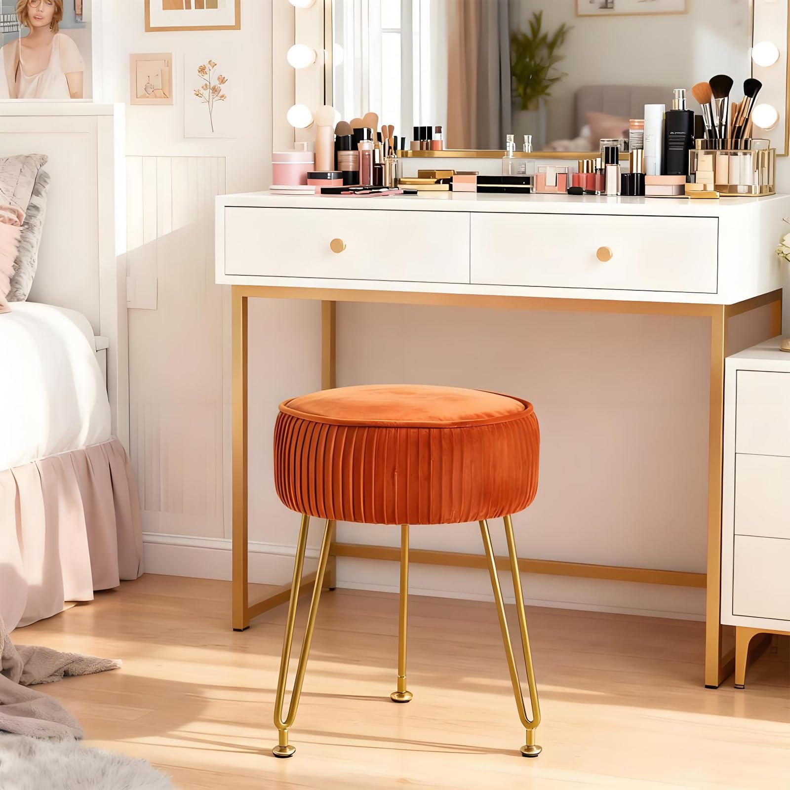 AYES Tabouret ottoman en velours avec siège rond, chaise de coiffeuse rembourrée en peluche, pieds robustes en métal doré pour chambre à coucher et coiffeuse, orange