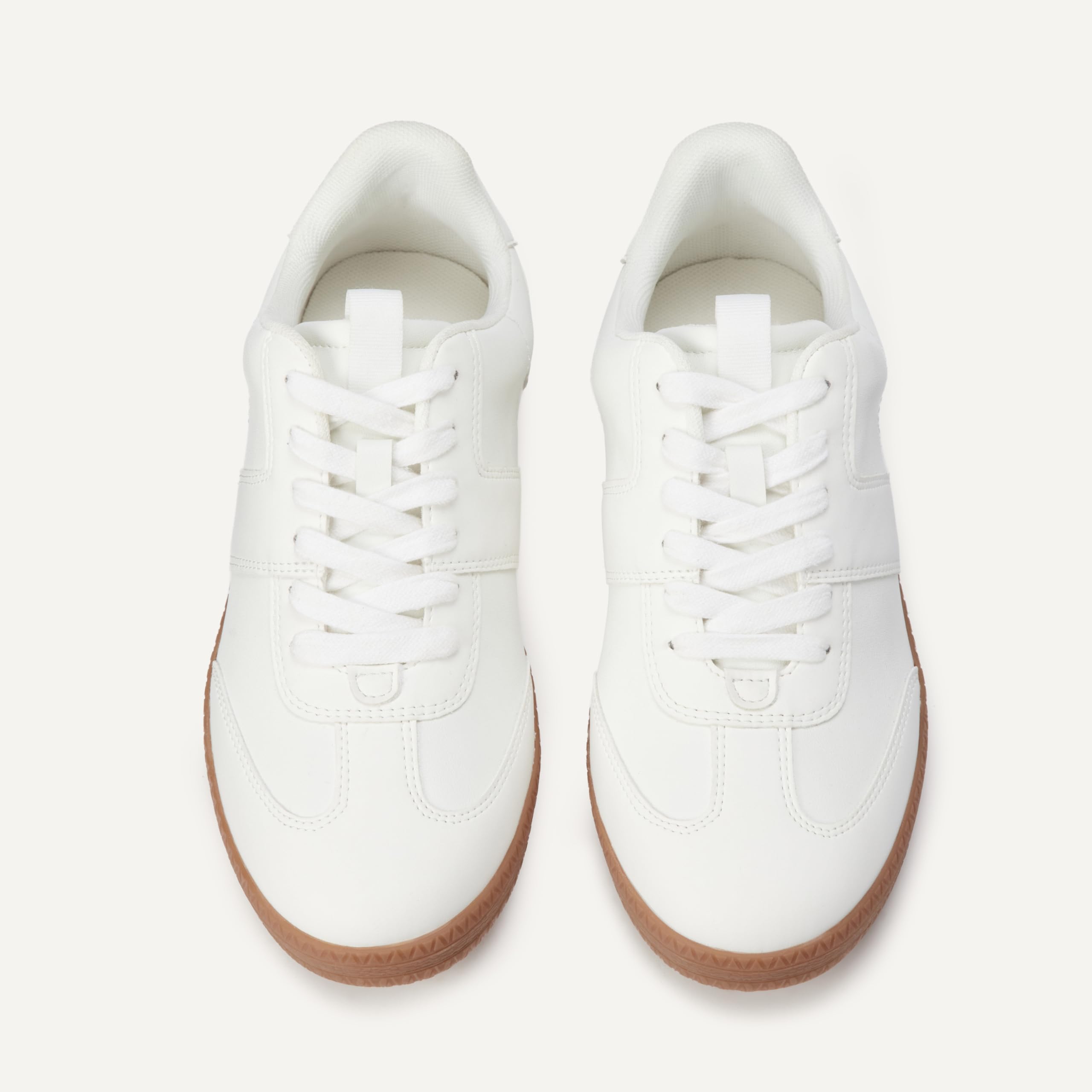 Amazon Essentials Baskets Basses Rétro Femme