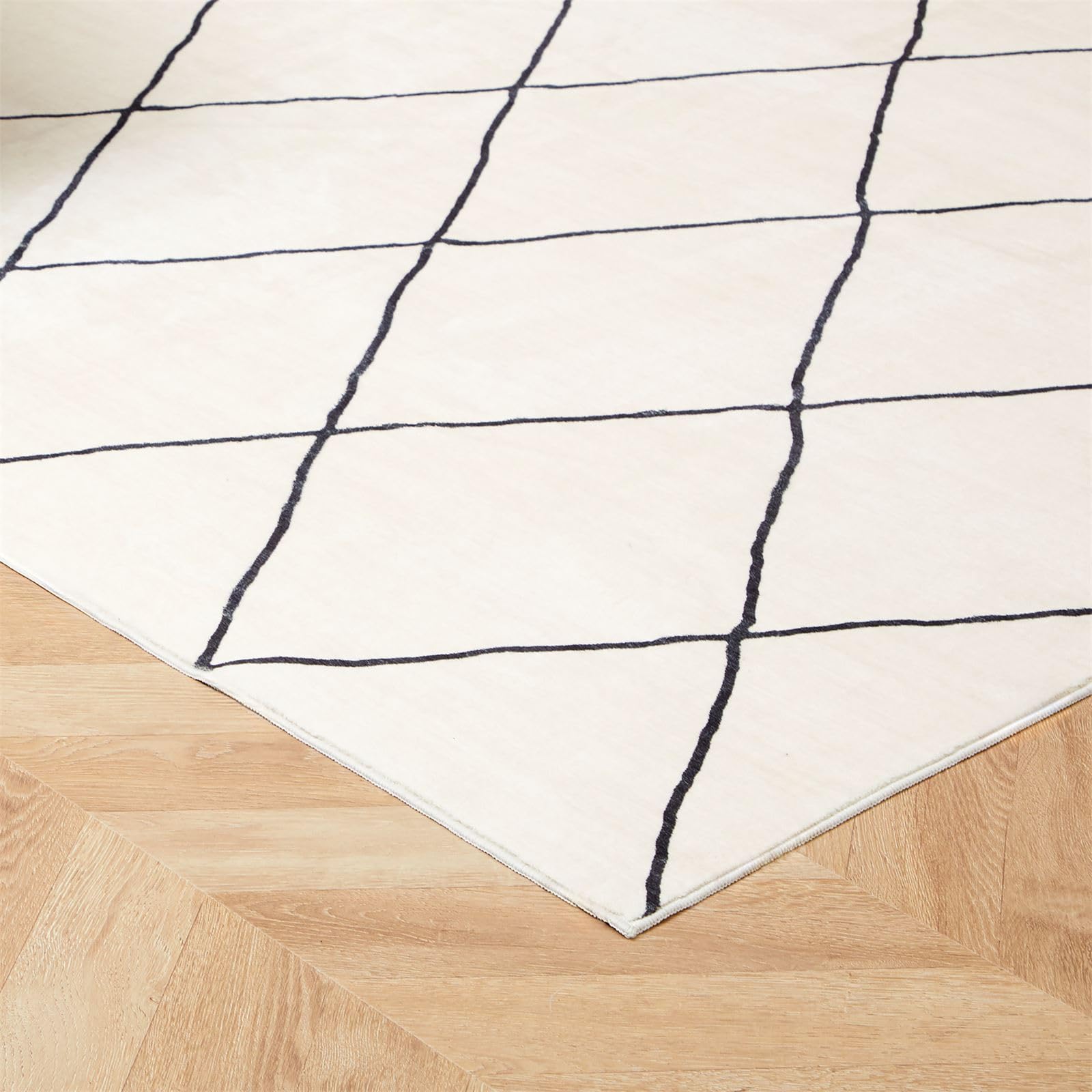 IDIMEX Teppich Rhomb waschbar 160 x 230 Cremeweiß, Rautenmuster, weicher Kurzflor, modern, skandinavisch, Mikrofaser, gummierte Unterfläche, schmutz- und wasserabweisend, pflegeleicht