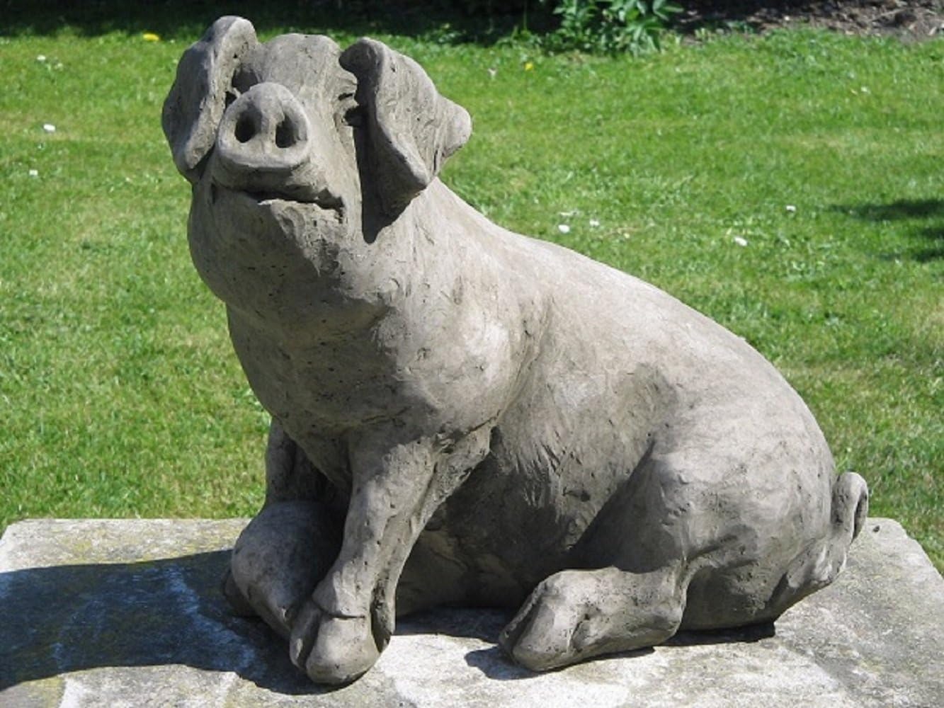 Stone Parsnip Pig Garden Statue Amazon.co.uk Garden