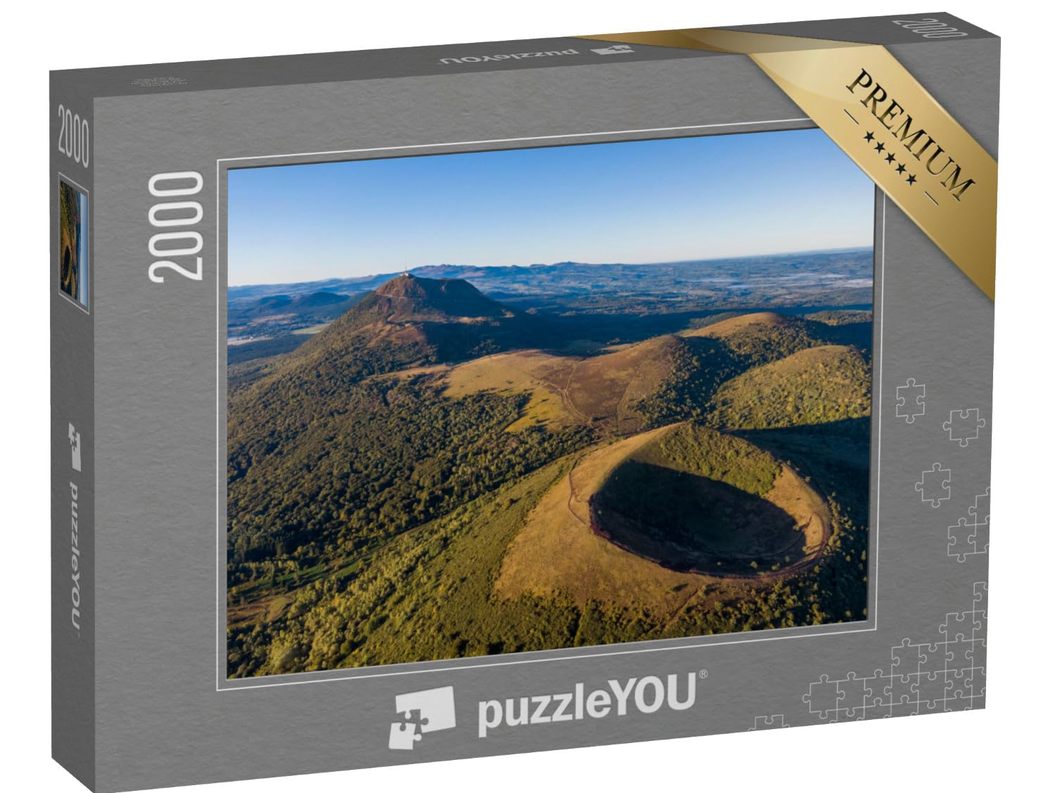 puzzleYOU : Puzzle de 2000 pièces « Panorama aérien des volcans PUY Pariou et PUY de Dome, Auvergne-Rhône-Alpes, France »