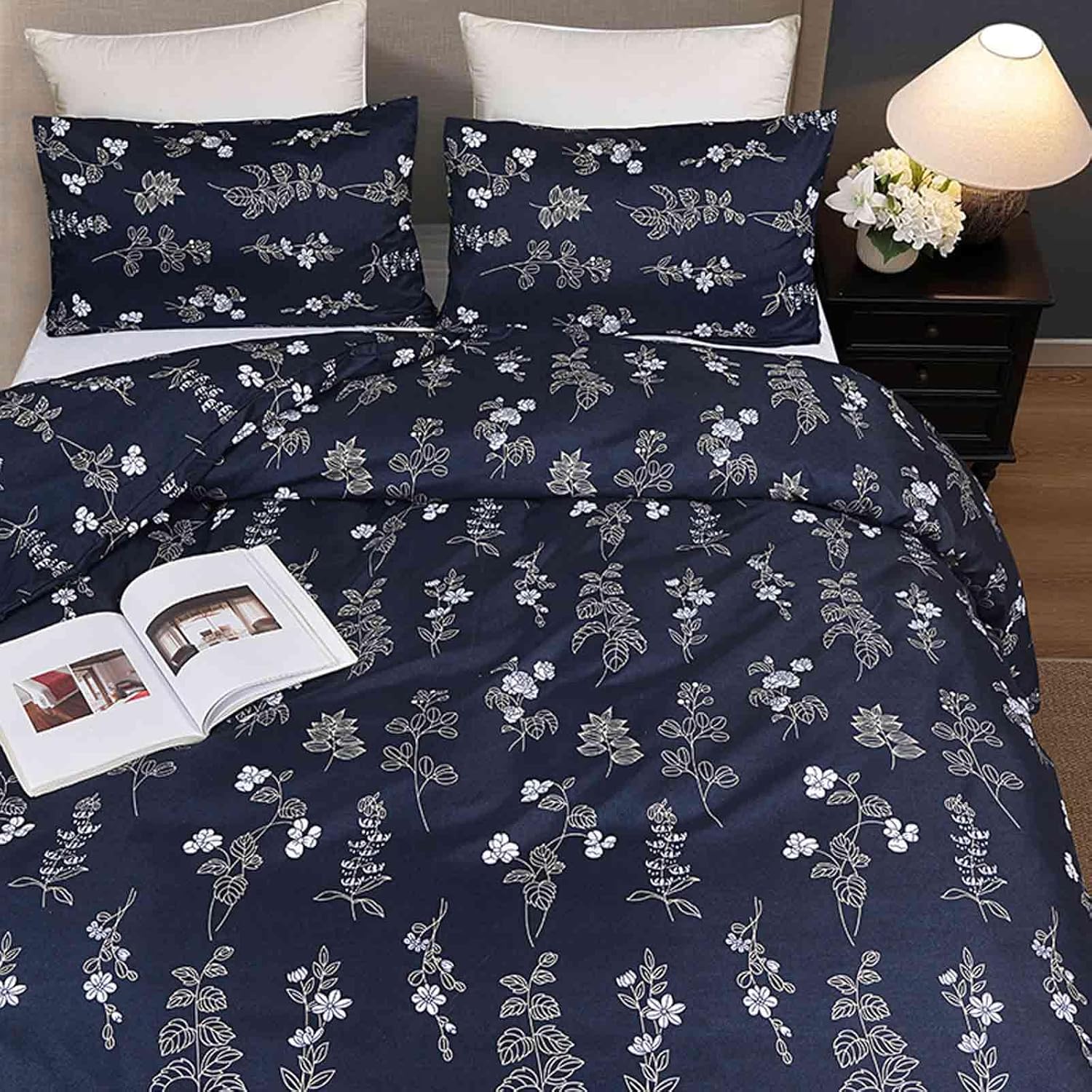 Faincy King Size Comforter Set, Navy Blue Floral White Flower Pattern Printed Reversible Alternative Bed Sets - Soft Microfiber Vintage Farmhouse Bedding in a Bag for Women Men, Dark Blue 104x90 3PCs