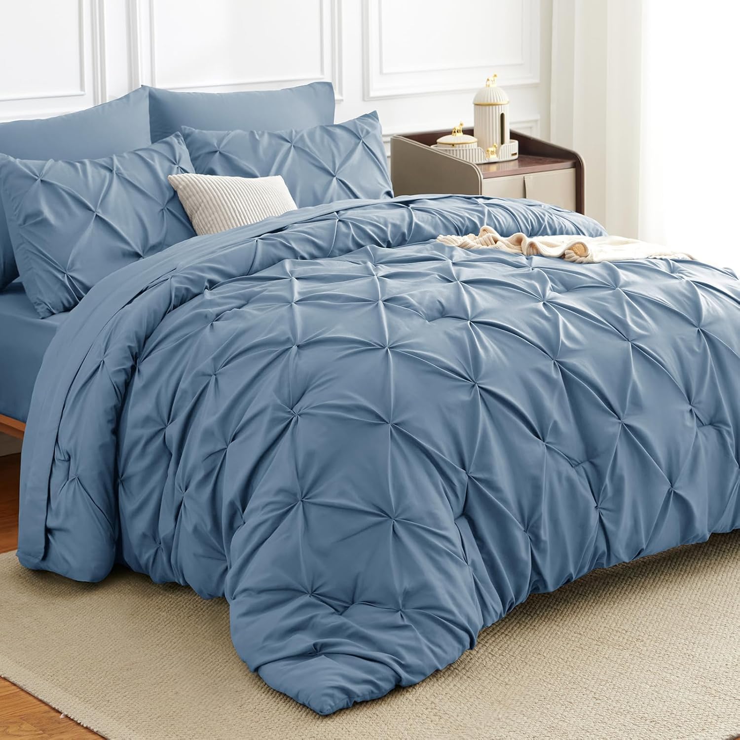 HIMEET Pintuck Bed in a Bag, 7 Pieces Queen Size Comforter Set Grayish Blue, Pinch Pleat Bed in a Bag, Soft All Season Bedding Sets with Comforter, Flat Sheet, Fitted Sheet and Pillowcases & Shams