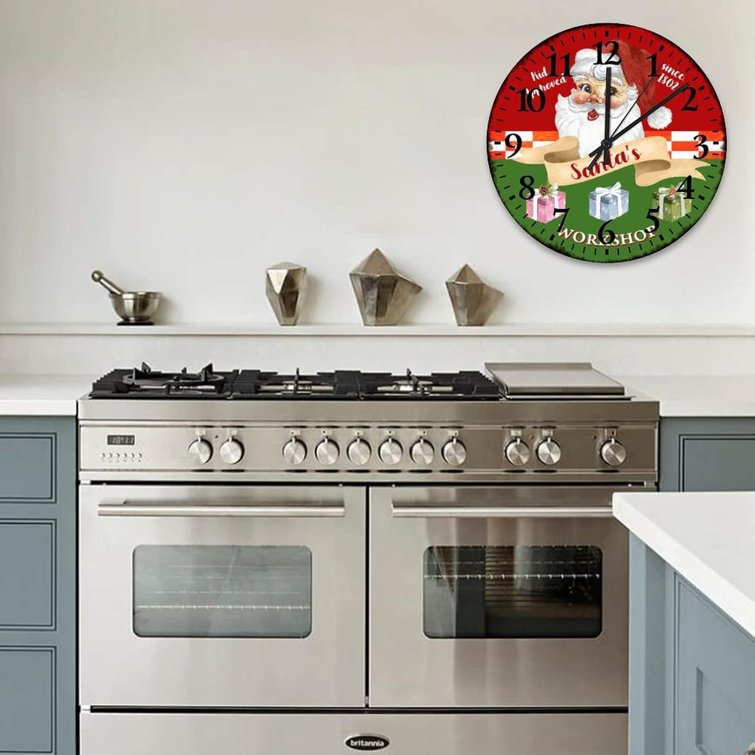 Clock Santa's Workshop Table Clock Silent Non-Ticking Quartz Battery Operated Arabic Numbers Seasonal Holiday Christmas Round Clock for Living Room Bedroom Office Kitchen School 15 Inch