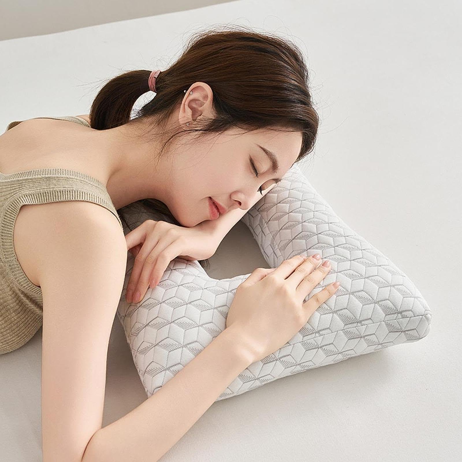 ATORSE Ear Piercing Pillow with Ear Hole for Headphones Wearing Earrings Sleep White Gray 3