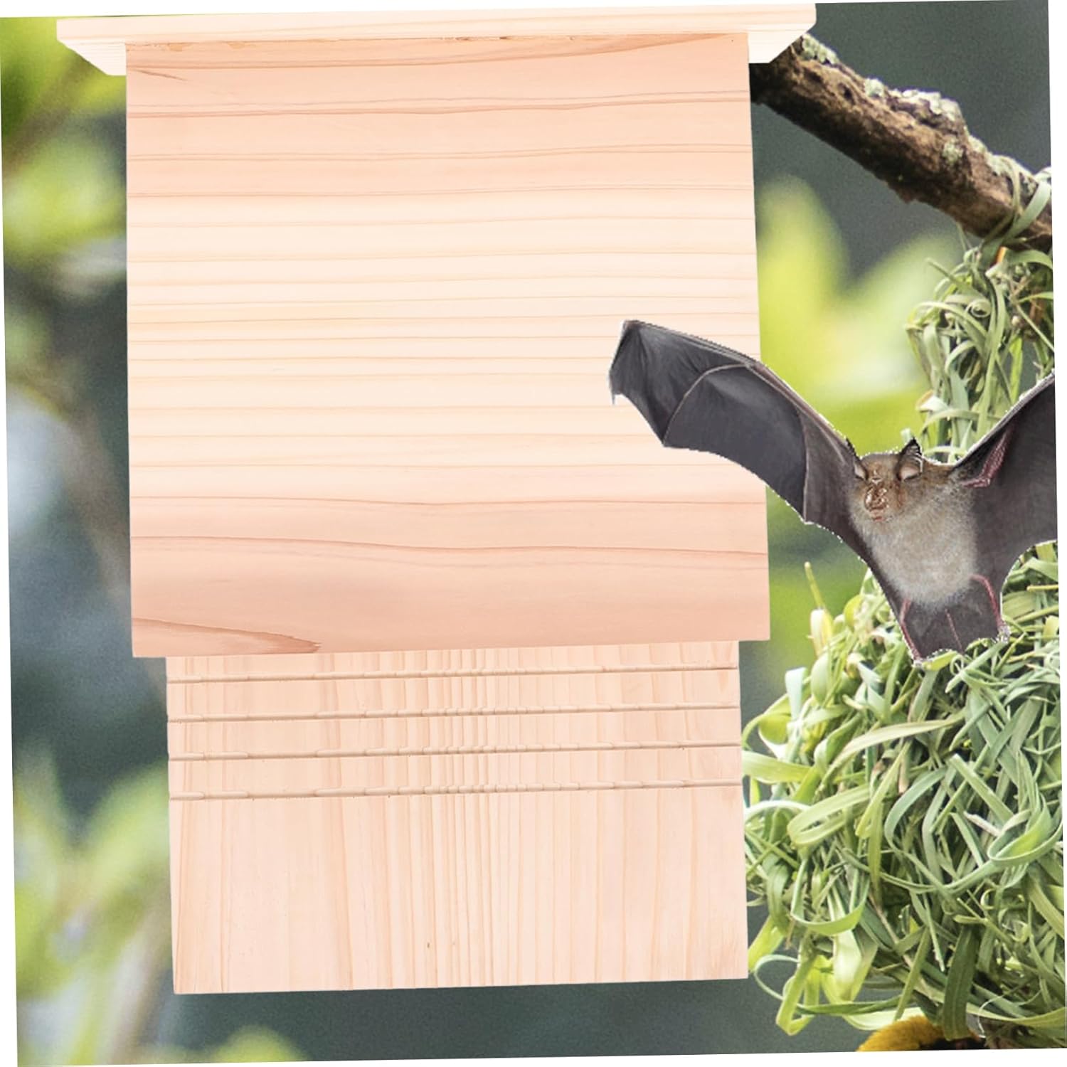 Outdoor Bat House Durable Bat Shelter for Backyard Courtyard Design Easy to Use Weather Resistant for Bats to Roost Nest