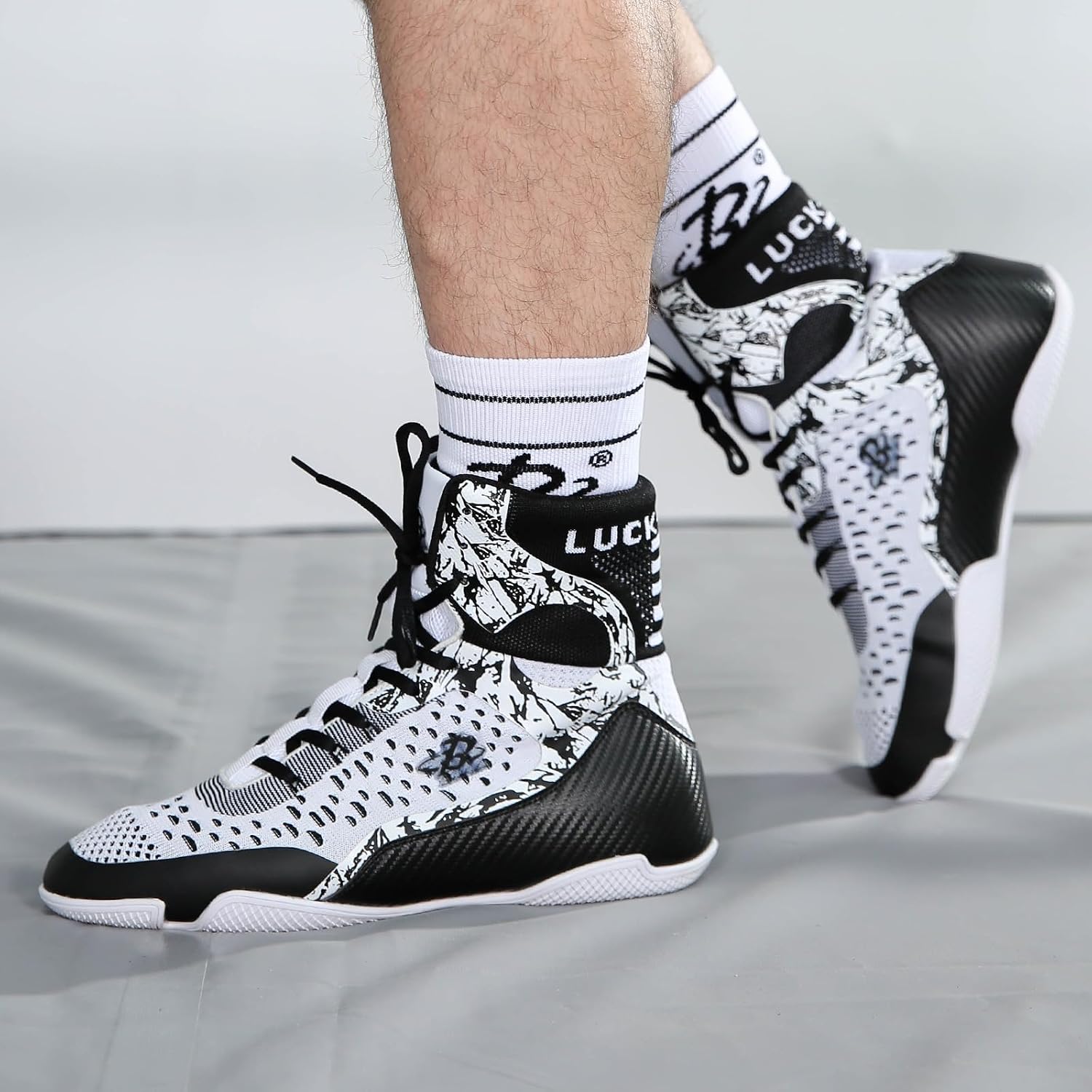 Mens Boxing Shoes High Top Lightweight Breathable Boxing Boots with Ankle Support for Training and Sparring LS198