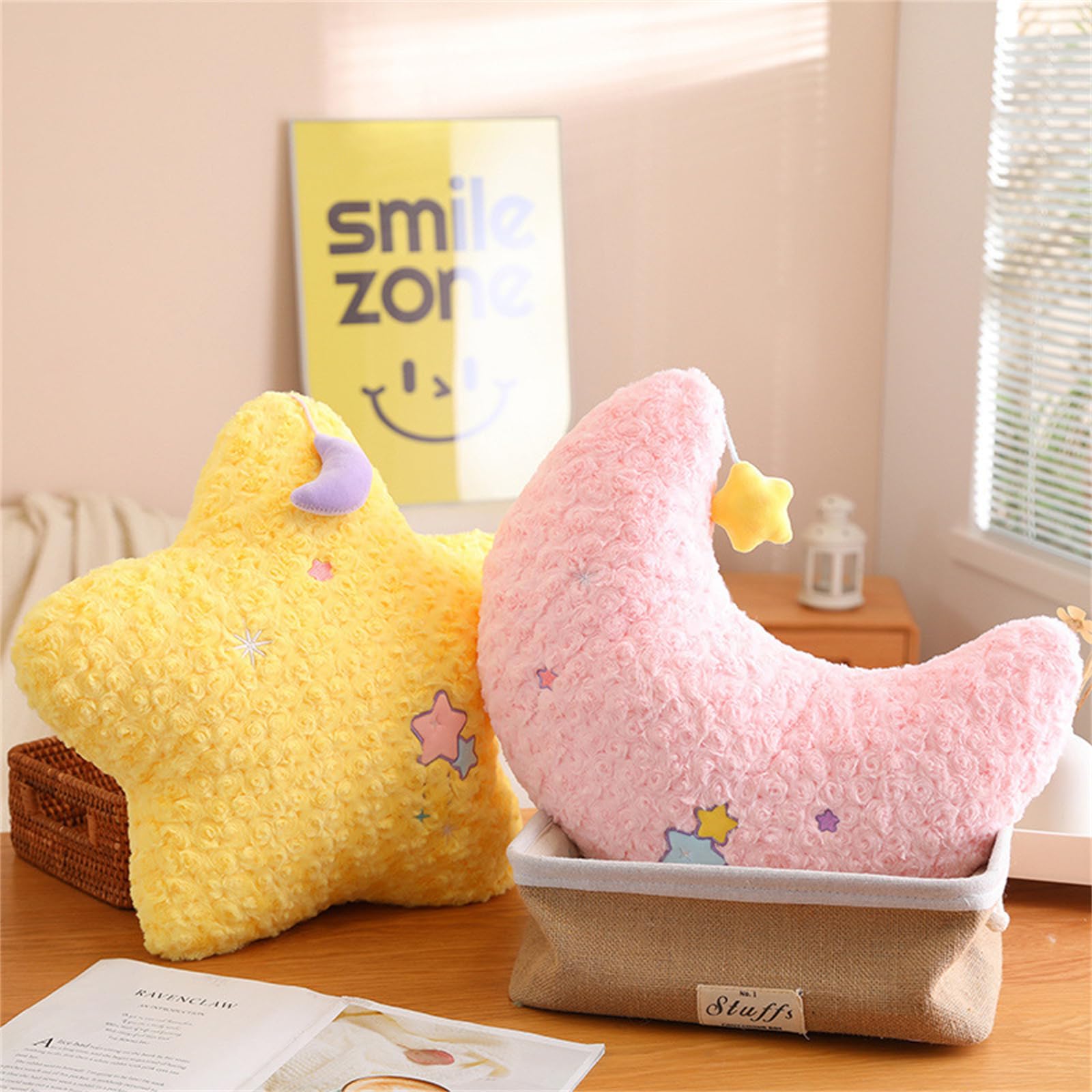 2 cuscini carini a forma di stella e luna, cuscini in peluche morbidi, cuscini decorativi per divano, stelle gialle, luna viola | Leroy Merlin