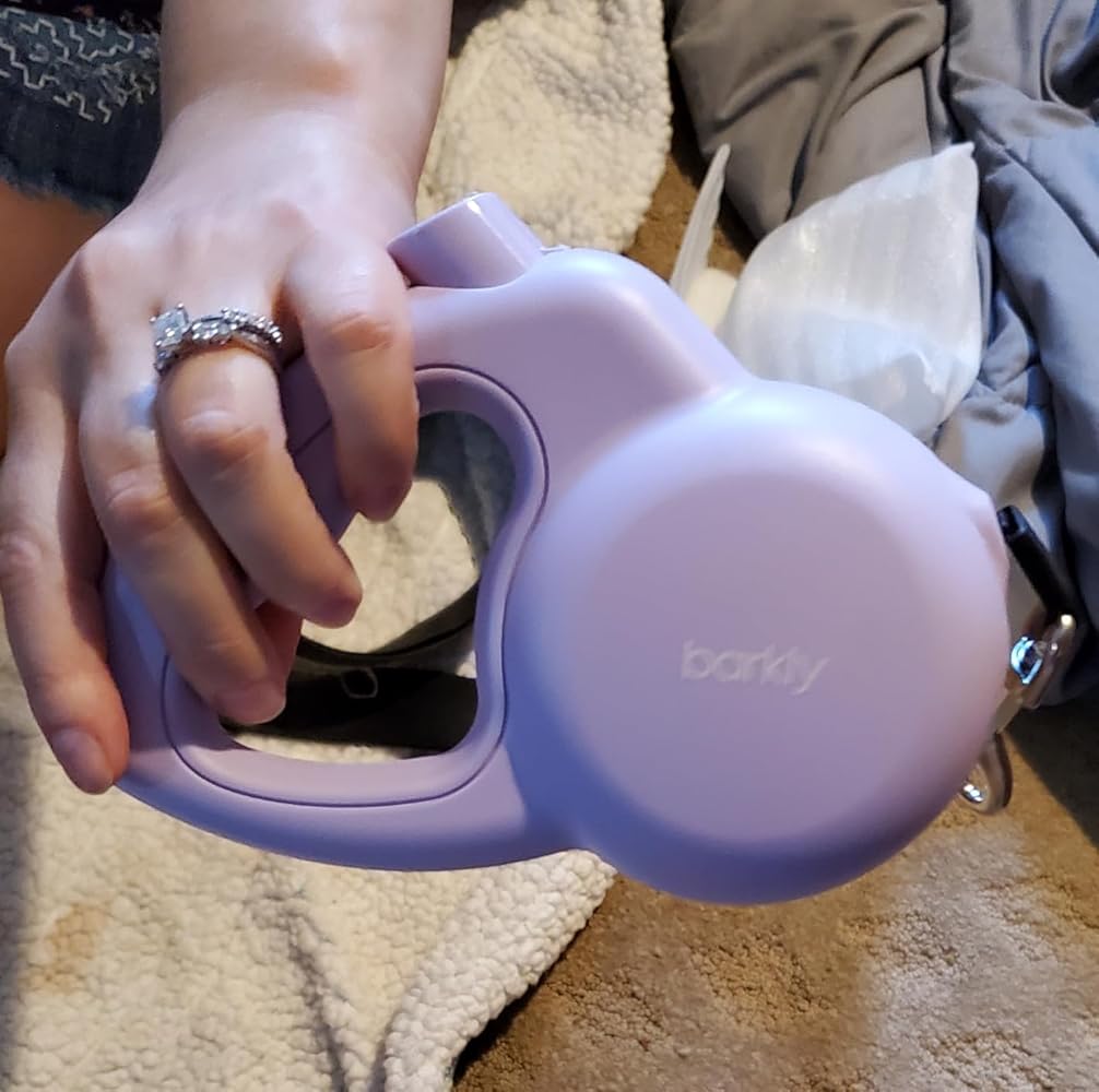 The Barkly Leash with a Built-In Personal Safety Alarm in Lilac