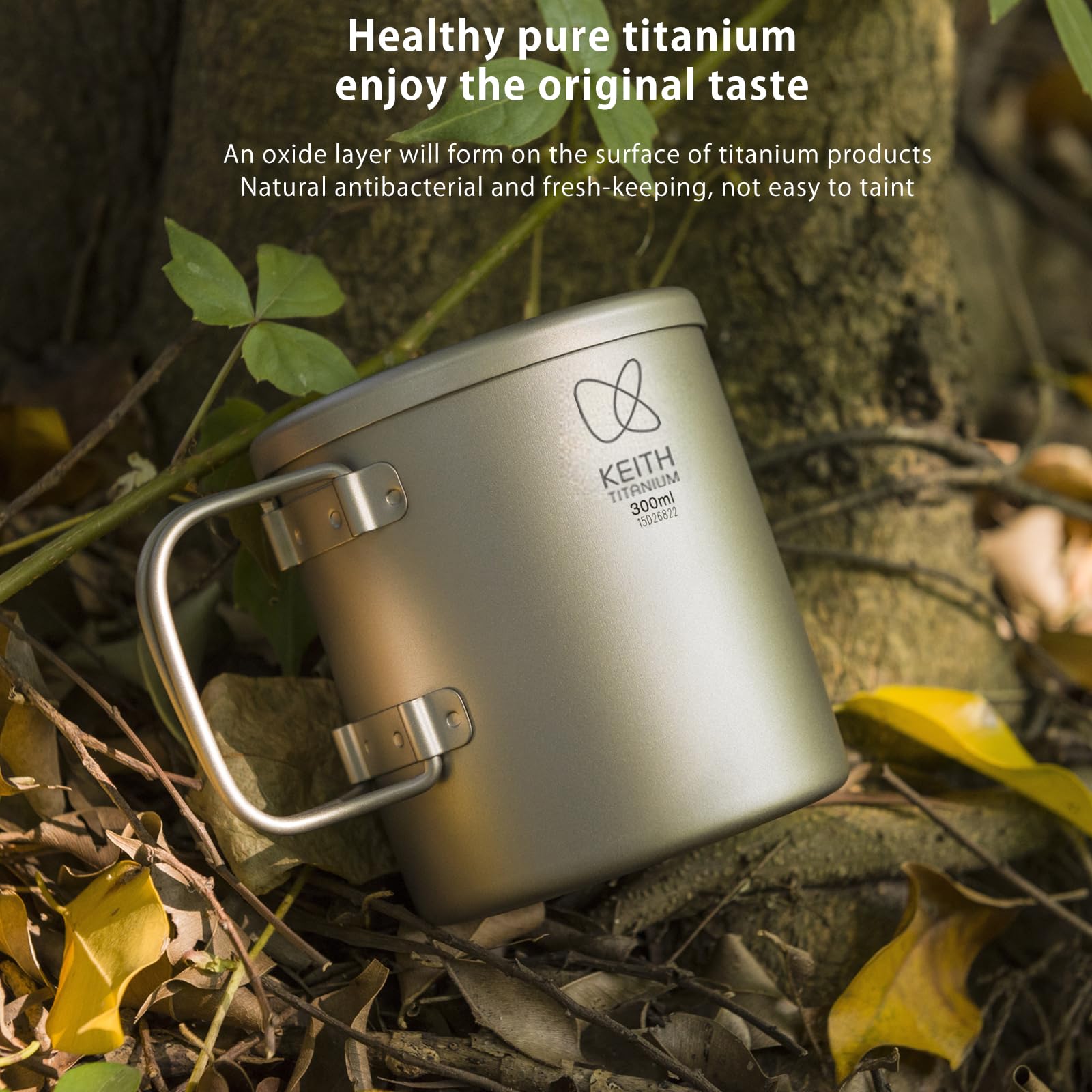 Keith Tasse en titane à double paroi pour le camping, l'extérieur, café, thé, avec couvercle et poignée pliable (300 ml)