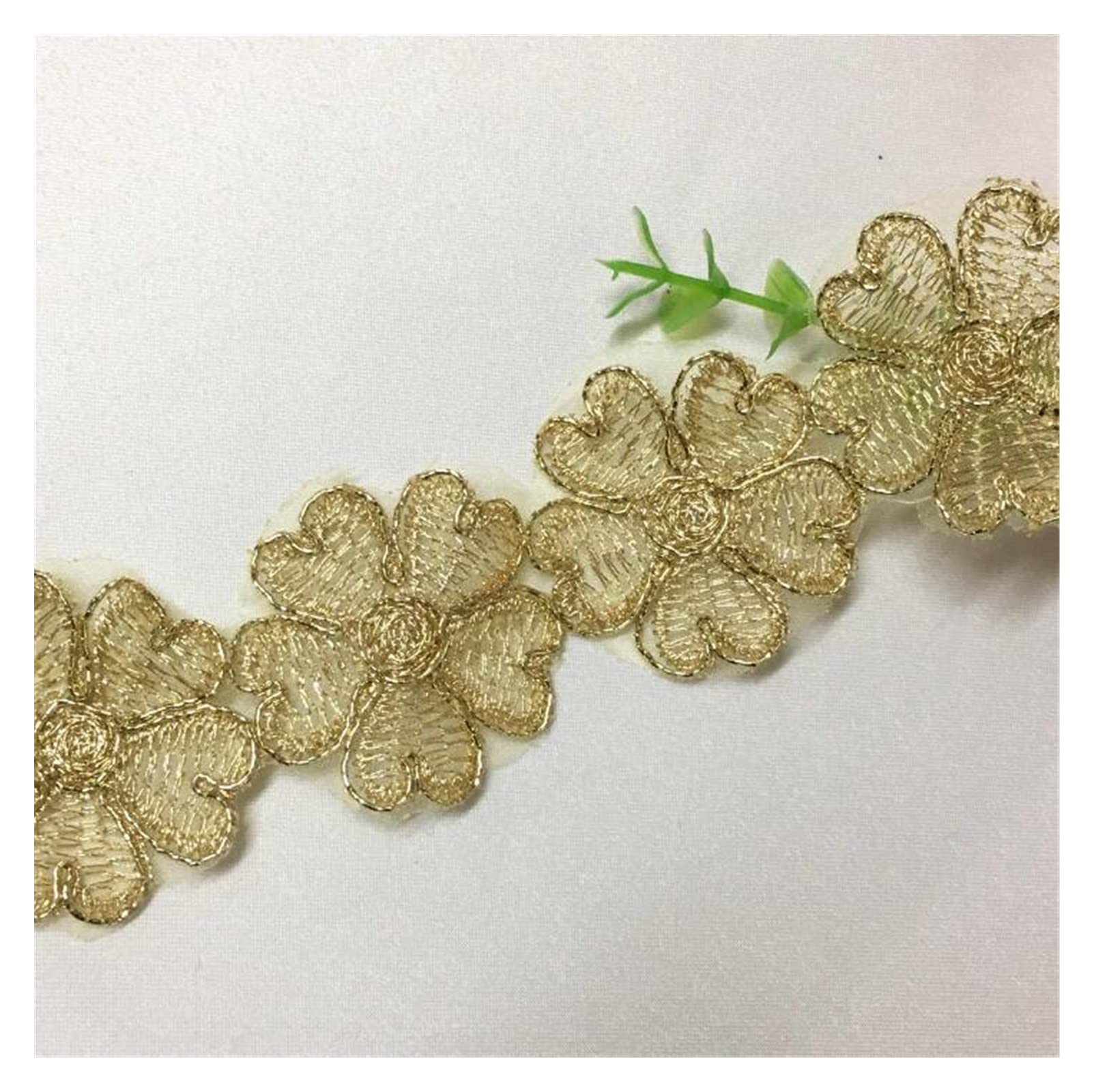 Dentelle broderie d'or de 4cm pour personnaliser vos vêtements de fête DIY
