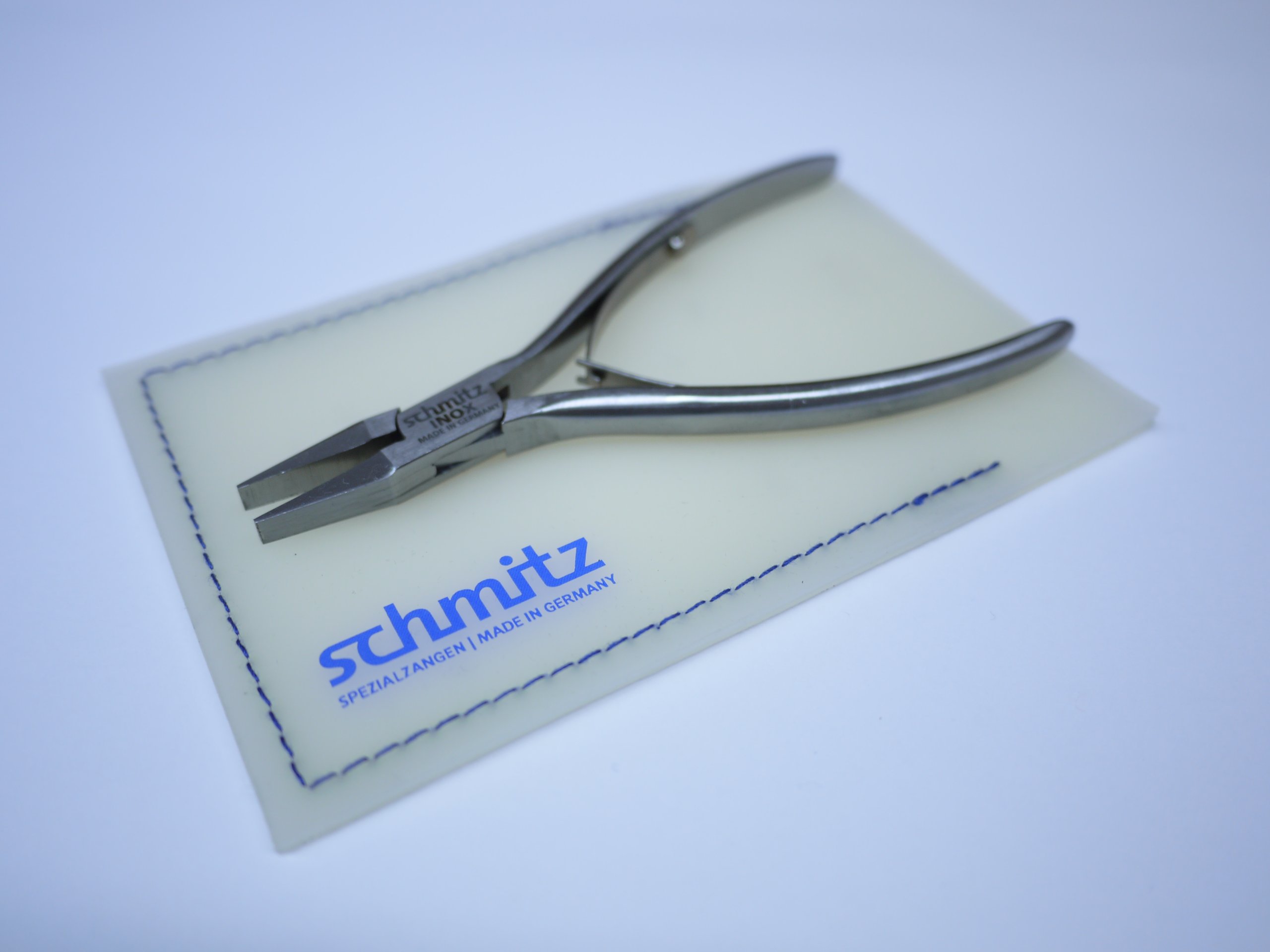 Pince à becs plats schmitz INOX 120mm résout le marquage des métaux fragiles