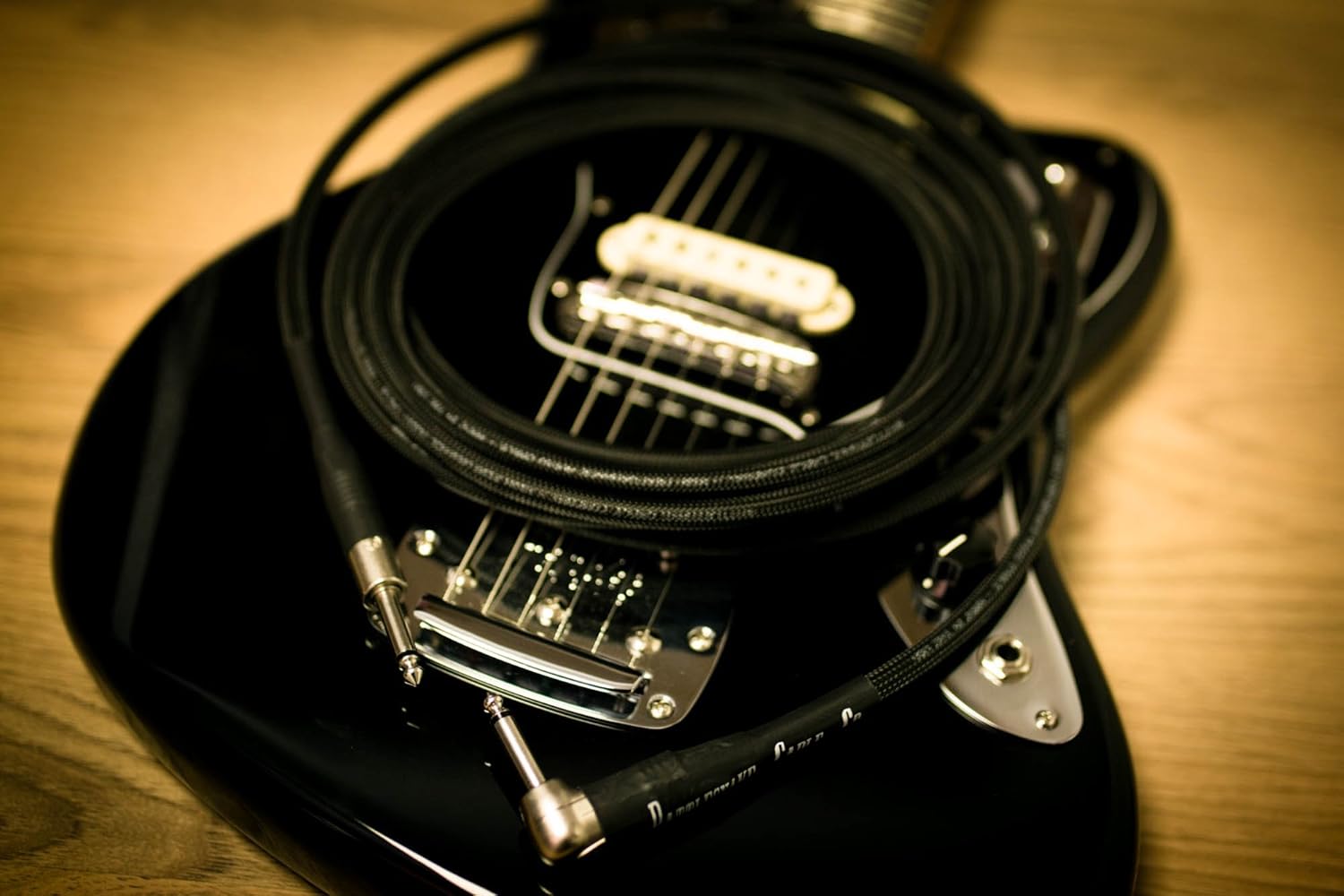 Lowest Price Rattlesnake Cable - 20 Foot Standard Black Guitar Instrument Cable Straight to Right Angle 1/4-Inch plugs