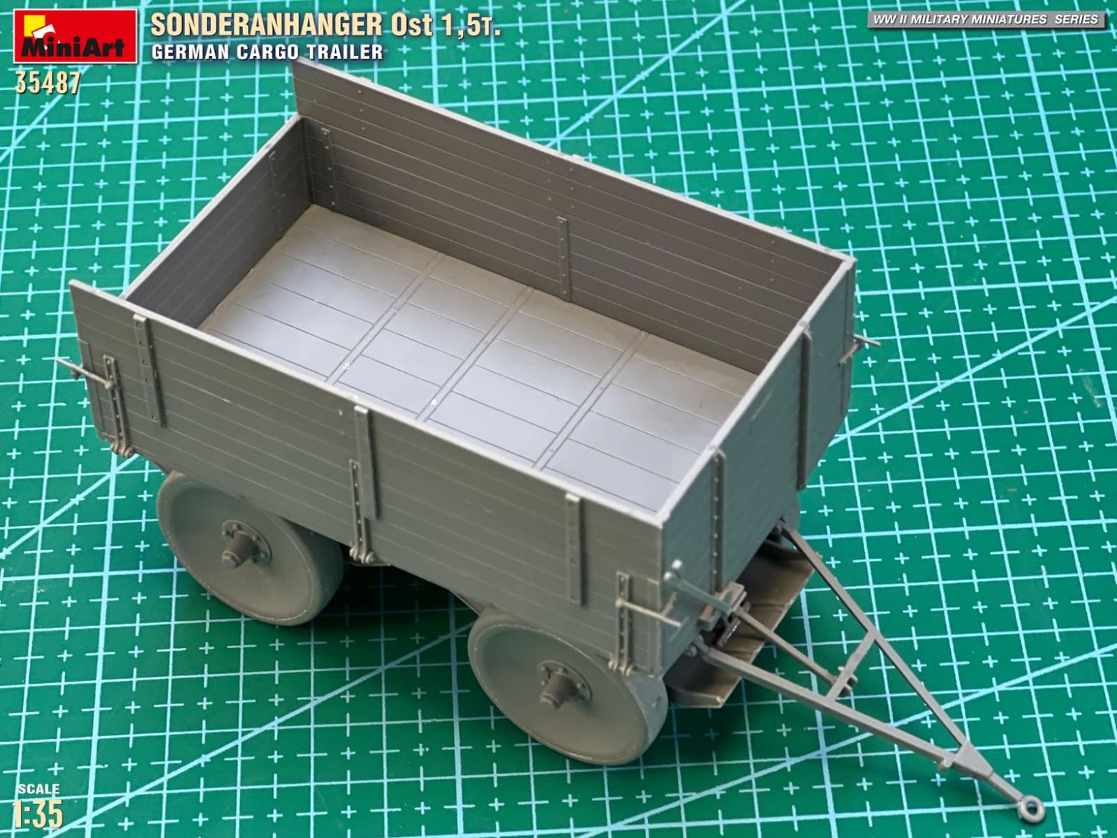 Miniart 1:35 - Sonderanhager Ost 1,5t deutscher Frachtanhänger