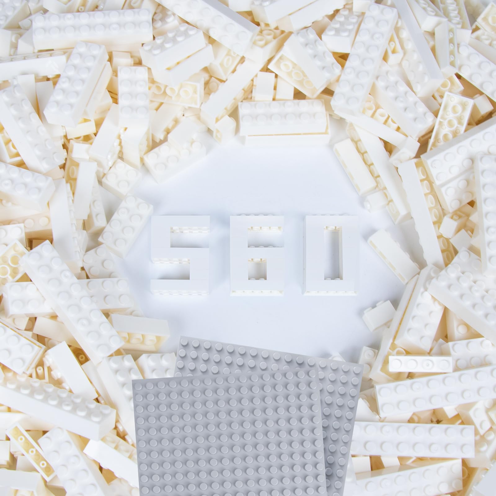 Cabeeskii Set di 560 mattoncini classici da costruzione, pietre bianche sfuse in 7 misure, set di ricarica classici di mattoncini compatibili con tutte le principali marche, Basic Bricks per bambini e