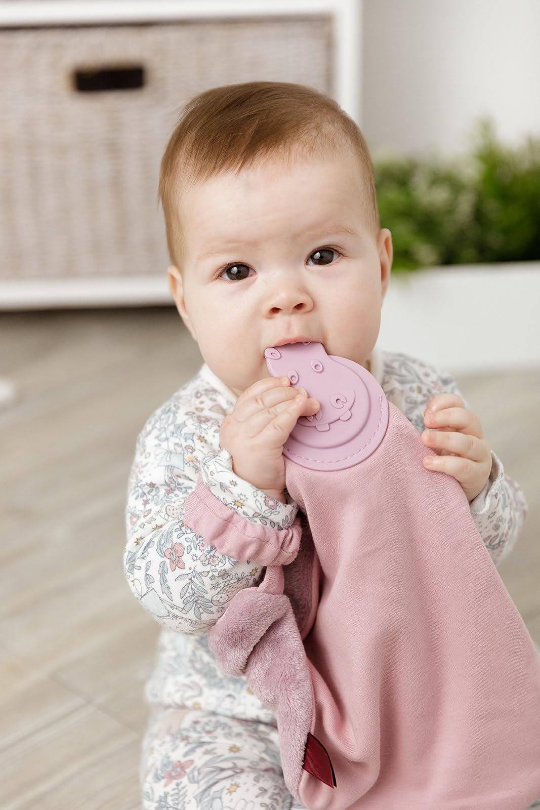 Cheeky Chompers Soft Baby Comforter | 4 in 1 Comfortchew | Baby Teething Aid & Sensory Toy | Silicone Teething Section | Soothing + Comforting |Dusky Pink Comfortchew