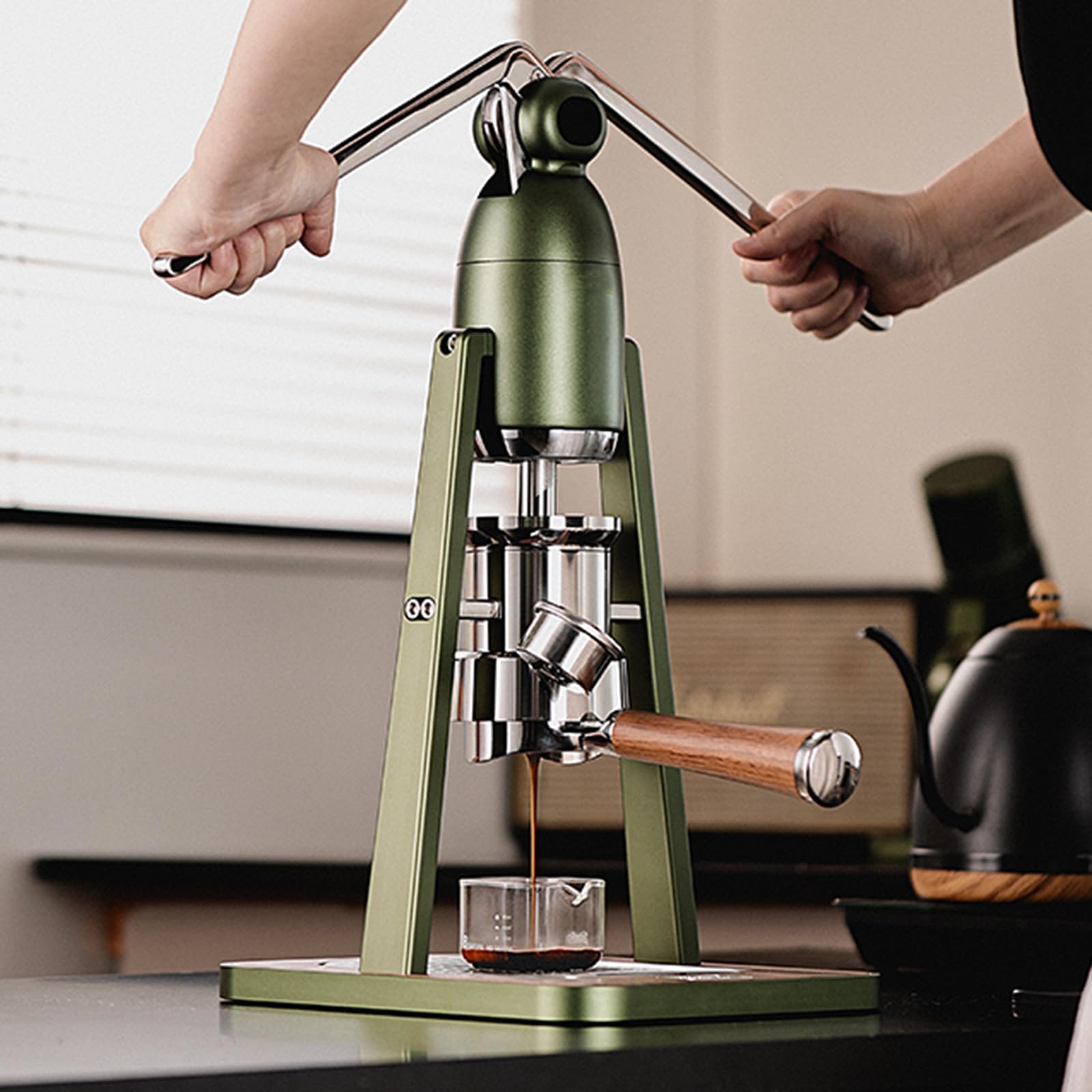Macchina per caffè espresso manuale con manometro, doppia asta di pressione per un'estrazione precisa, ideale per uso domestico e commerciale