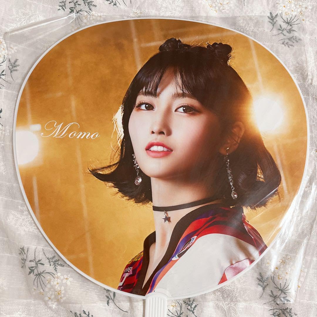 TWICE モモ 缶バッジ キーホルダー まとめ売り TWICE モモ 痛バ まとめ