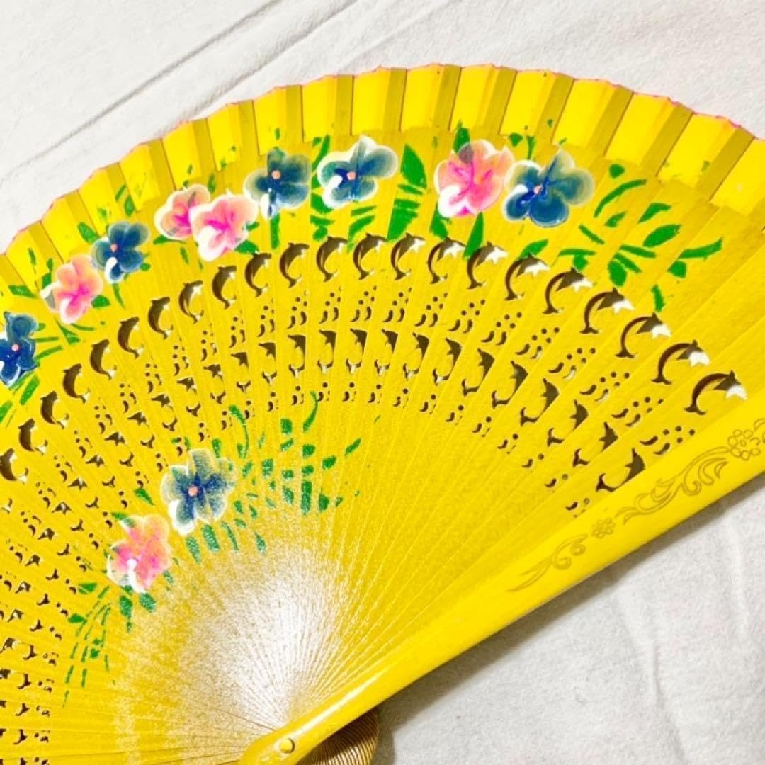 [新品］フラメンコ用アバニコ！！・スペイン製手作り品・黄色x白 Amazon.co.jp: フラメンコ アバニコ 黄色 扇子 バレエ スペイン 両面