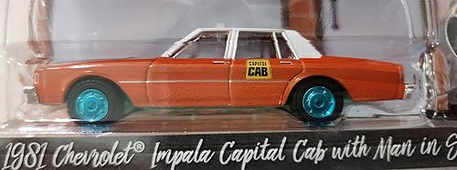 Miniatura 2 de Green Machine 97150-B The Hobby Shop Series 15-1981 Chevy Impala Capitol Cab Taxi con Hombre en Traje Greenlight Chase Escala 164