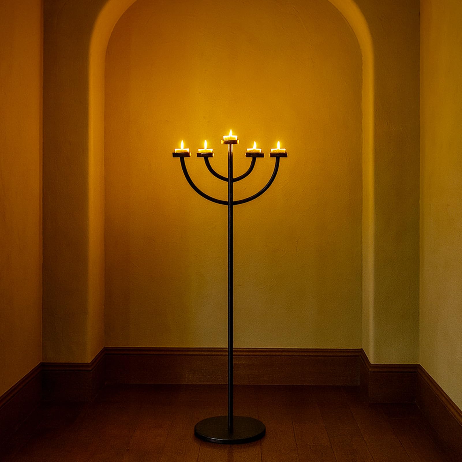 Portavelas de metal negro de 5 brazos, moderno candelabro de pie para decoración del hogar, vacaciones y eventos
