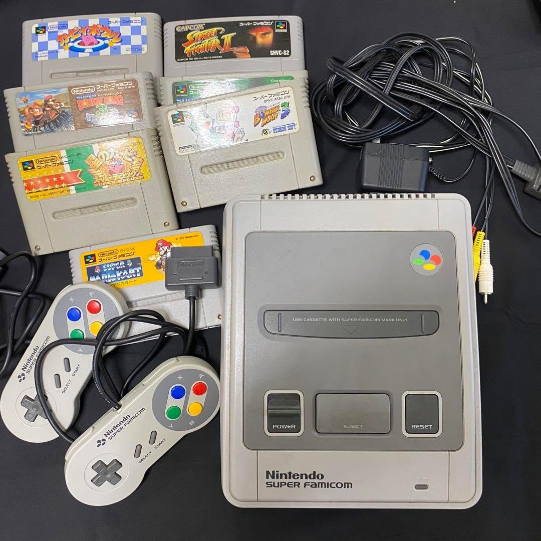 【動作確認済み】 スーパーファミコン本体とコントローラー2本とケーブルとソフト付 動作確認済み スーパーファミコン本体とコントローラー2本と