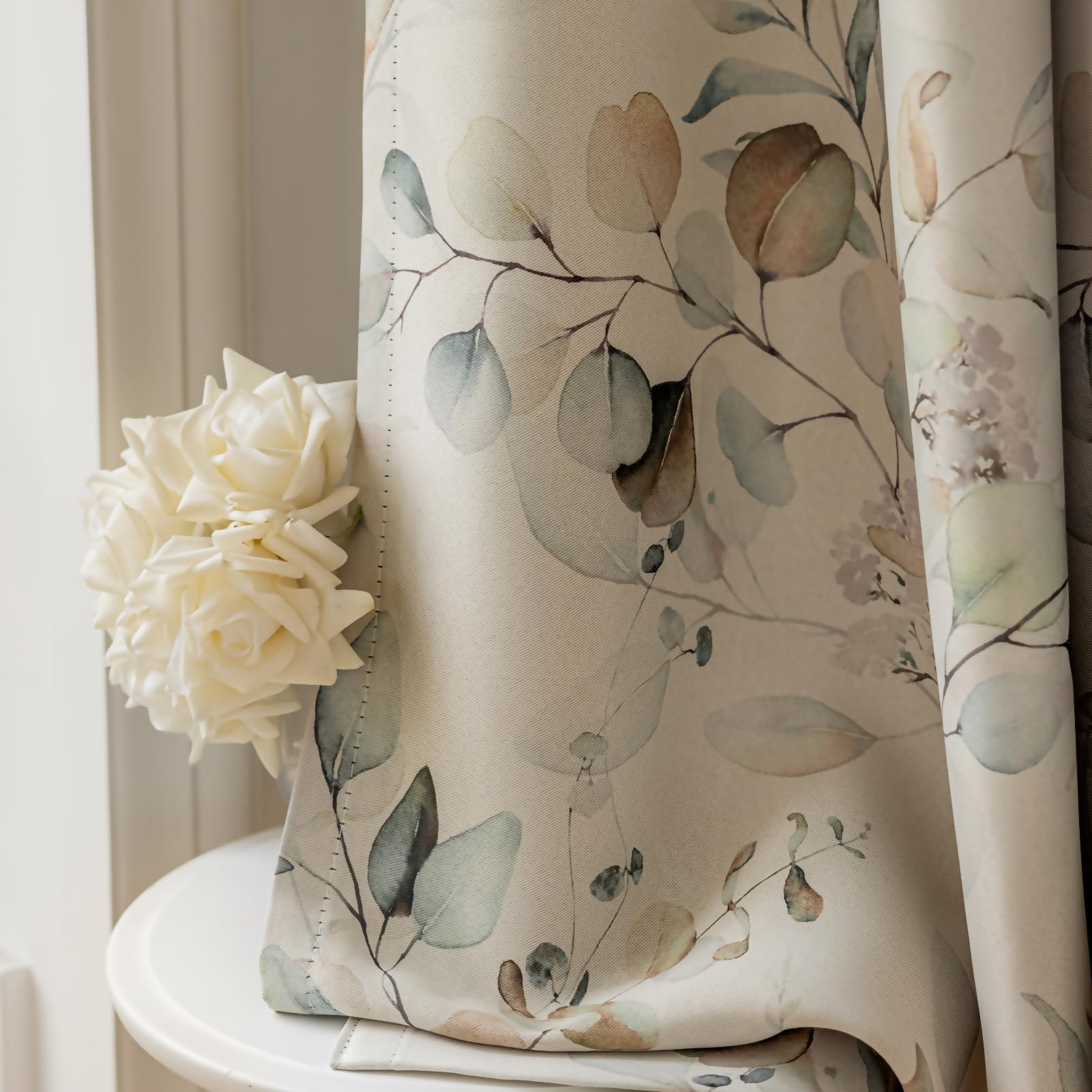 SUOUO Braune Verdunkelungsvorhänge mit Blumenmuster für Schlafzimmer, Gemustert, grünes Blatt, H 225 x B 140 cm, 2er-Set, Raumverdunkelung, Fenstervorhänge für Wohnzimmer