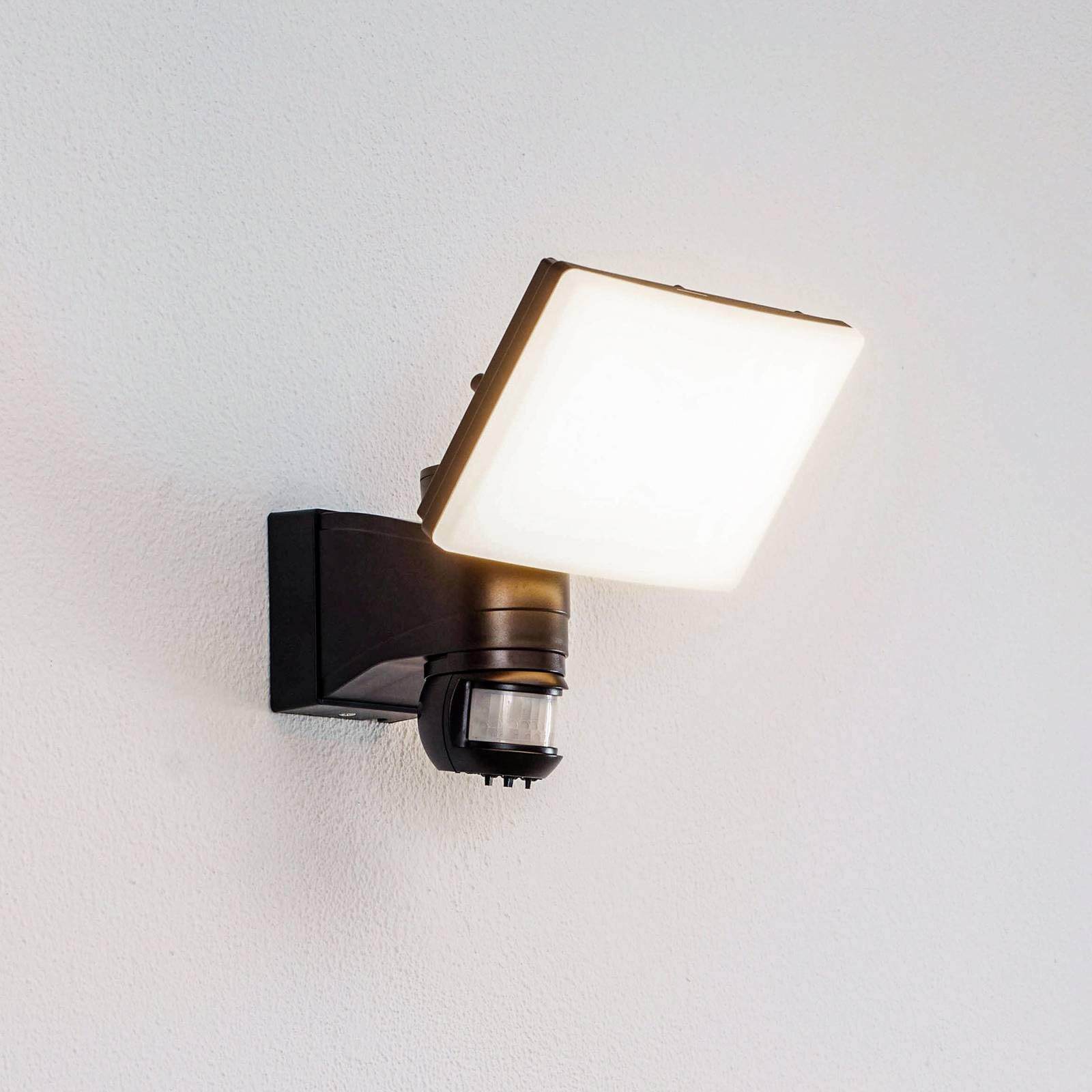 LED "Avayah" z czujnikiem ruchu (nowoczesny) w kolorze czarnym z aluminium/szarego cynku (1 lamur, żarówki w zestawie)