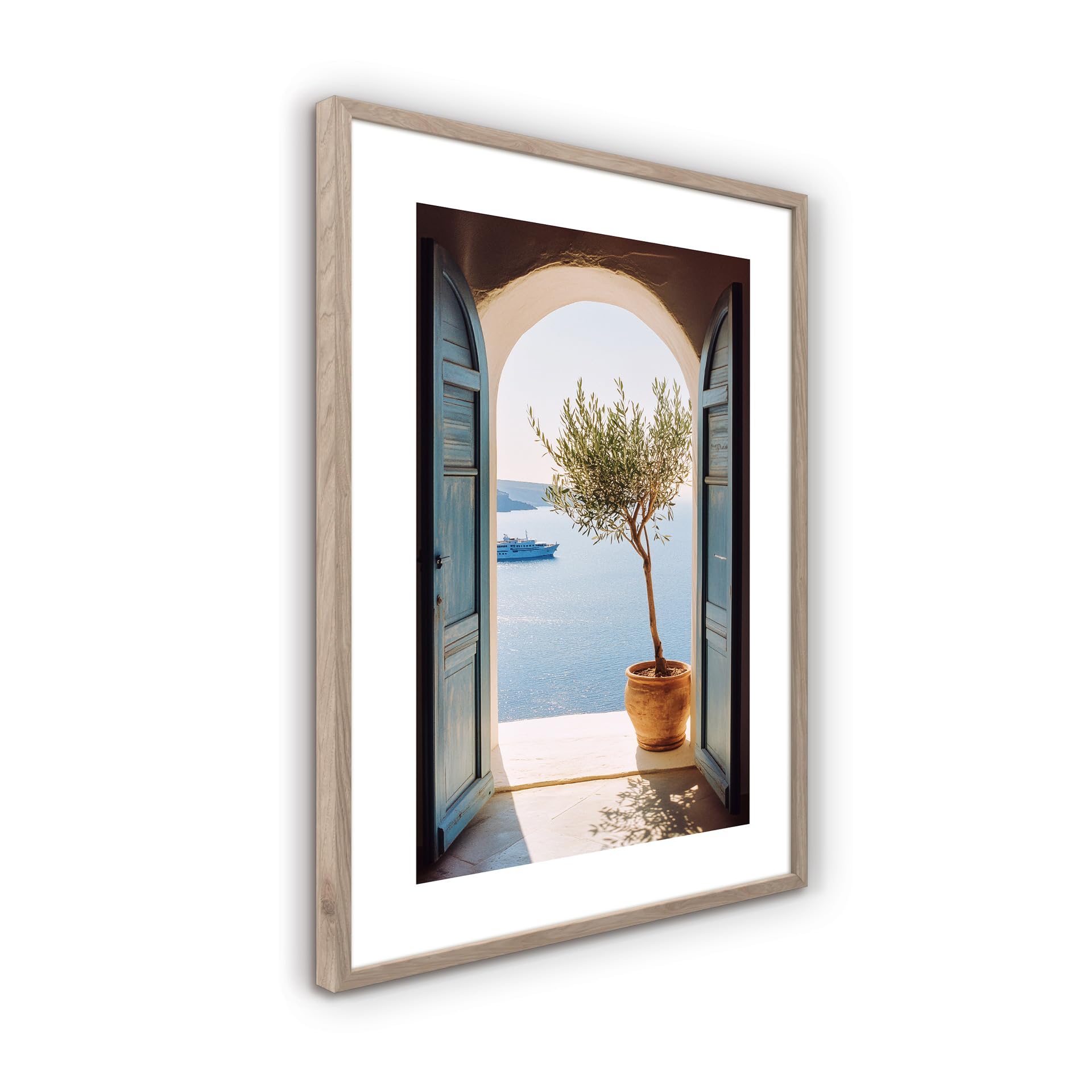 STYLER Bild Mykonos 50 x 70 cm mit Holzrahmen – Mediterraner Meerblick mit Olivenbaum – Santorini Stil Wandbild Deko Terra Verde Kollektion