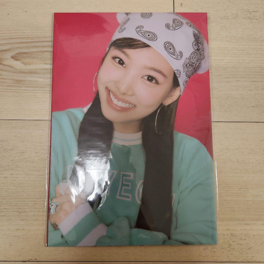 Amazon.co.jp: TWICE ファンクラブ 特典 ミニポスター ポストカード