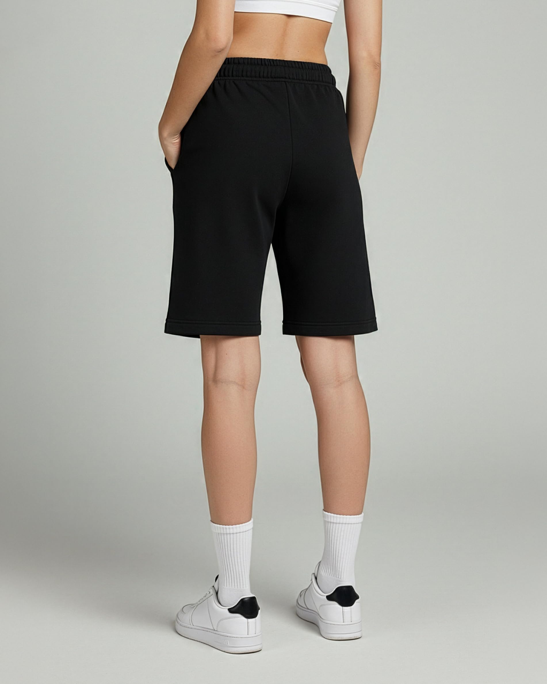Real Essentials 3er-Pack: Damen-Bermuda-Shorts aus Baumwoll-Frottee-Jersey, 22,9 cm, Taschen, lässig, Lounge/Yoga (erhältlich in Übergröße)
