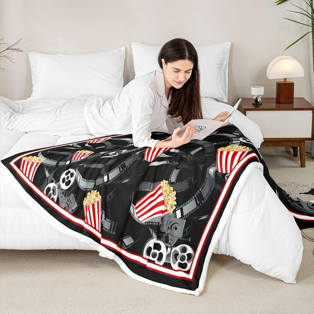 Feelyou Movie Theater Plush Blanket Cinema Poster Fleece Throw Blanket for Children Popcorn Movie Night Film Star Red Black Sherpa Blanket Room Decor Old Fashion Home Decor Room Decor Throw 50"x60"