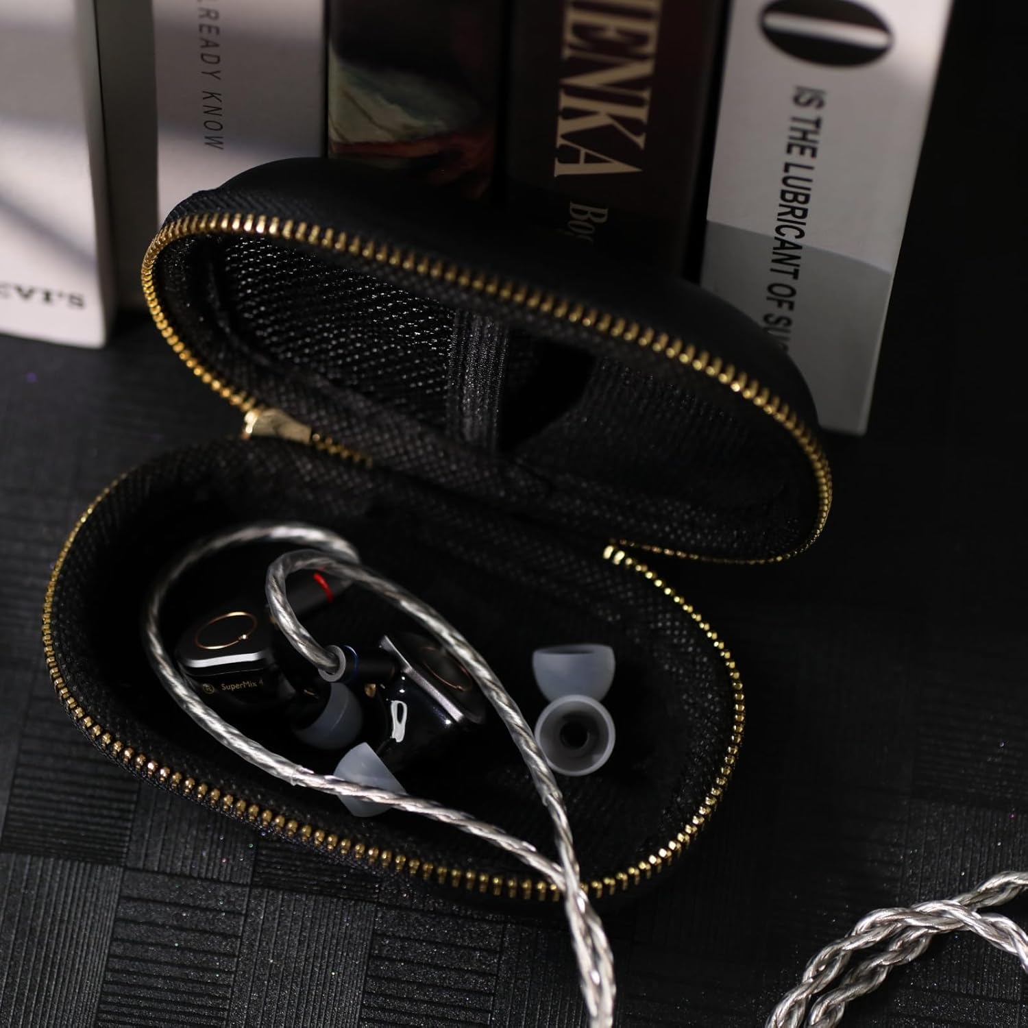 SIMGOT SuperMix 4 1DD+1BA+1Planar+1PZT Hybrid Drivers IEM DDHIFI C100 PRO Portable Storage Earphone Case