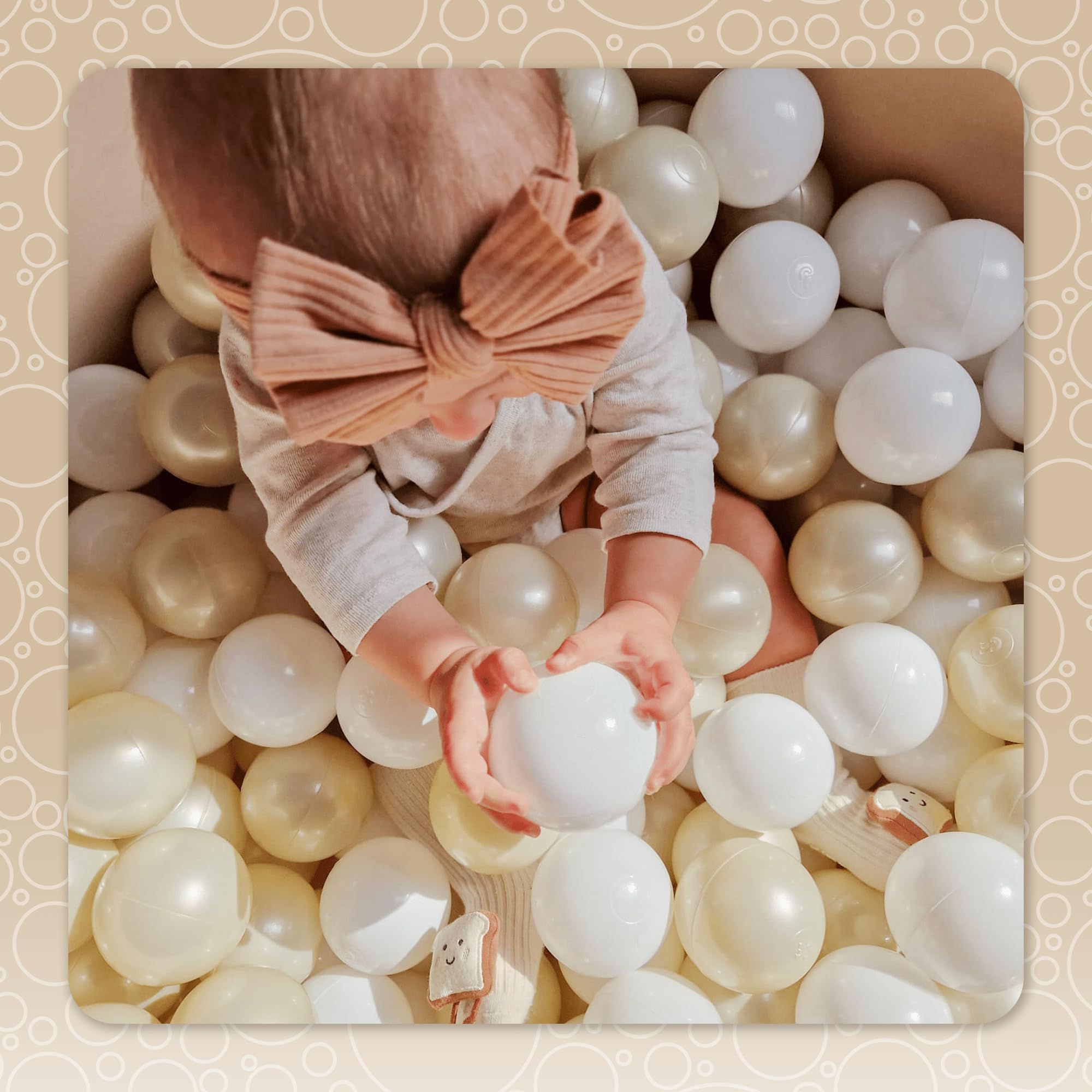 Mimii Bällebad 90x30cm 200 Bälle für Baby - Schaumstoff Bällepool für Kinder - Baby Ballgruben - Spielzeug Abnehmbar und Waschbar - Beige: Bällen Transparent/Hellgolden/Schillernd