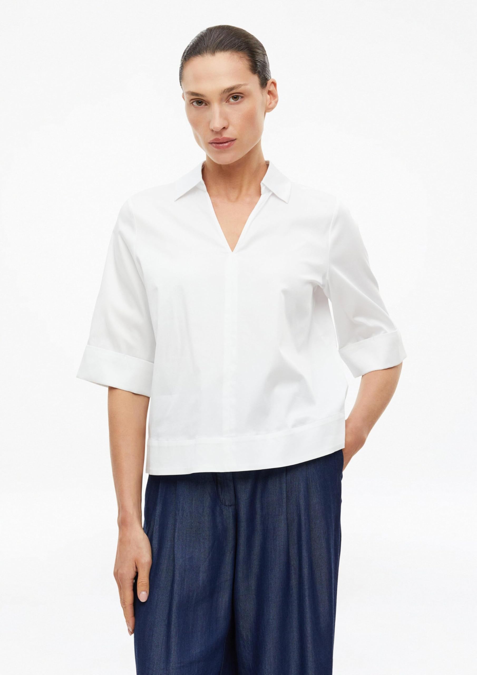 s.Oliver Black Label Damen 2178601 Bluse mit Tunika-Ausschnitt (1er Pack)