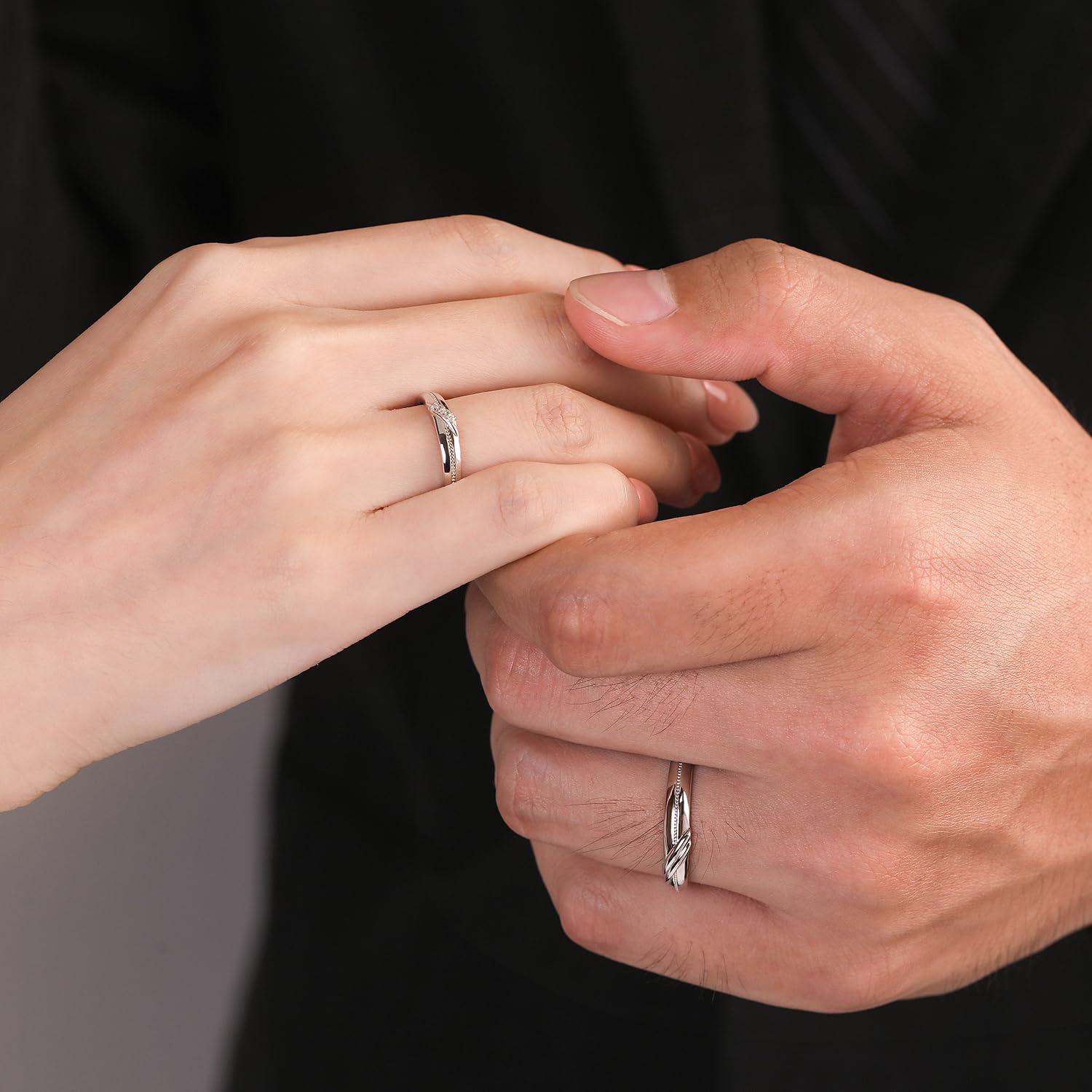 Meissa Bague Couple en Argent 925 – Anneaux Croisés Élégants pour Homme et Femme – Alliances Ajustables avec Détails Finement Sculptés – Cadeau d’Amour, Mariage, Anniversaire