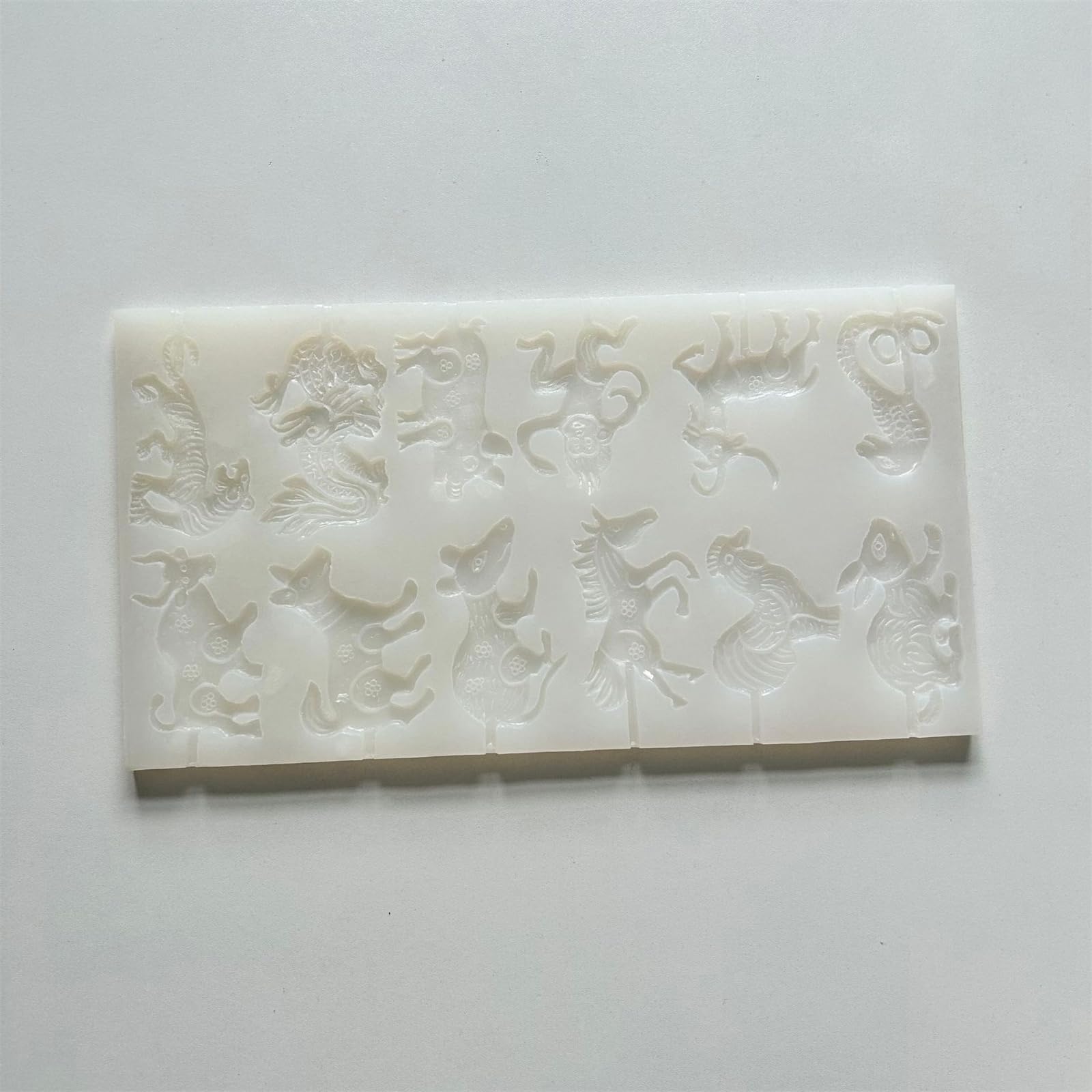Molde de silicona flexible con forma de animal del zodiaco hecho en casa para golosinas y manualidades de grado alimenticio