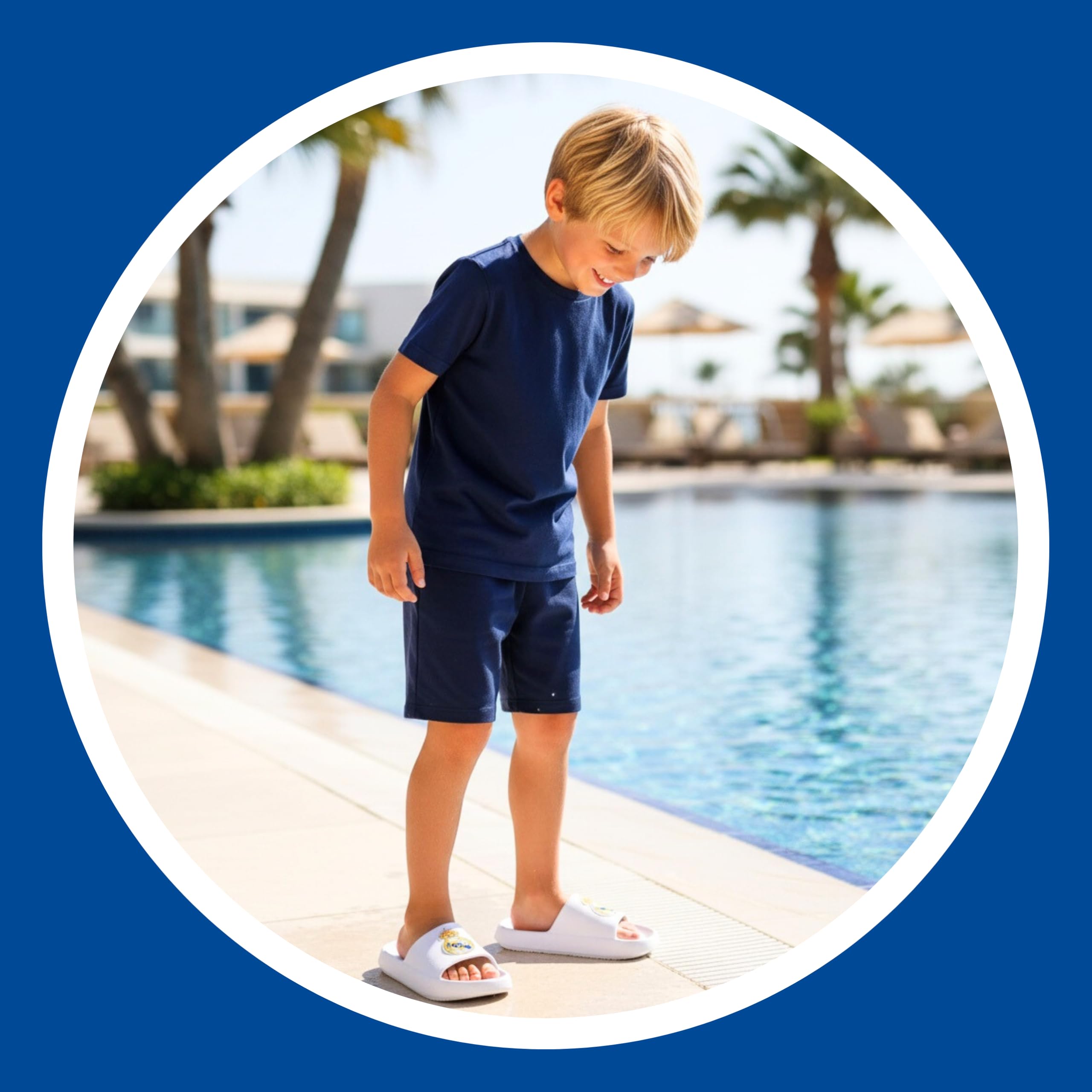 CF REAL MADRID Sandalias para Niños, Sandalias de Verano, Regalo Niños, Tallas EU 28 a 35