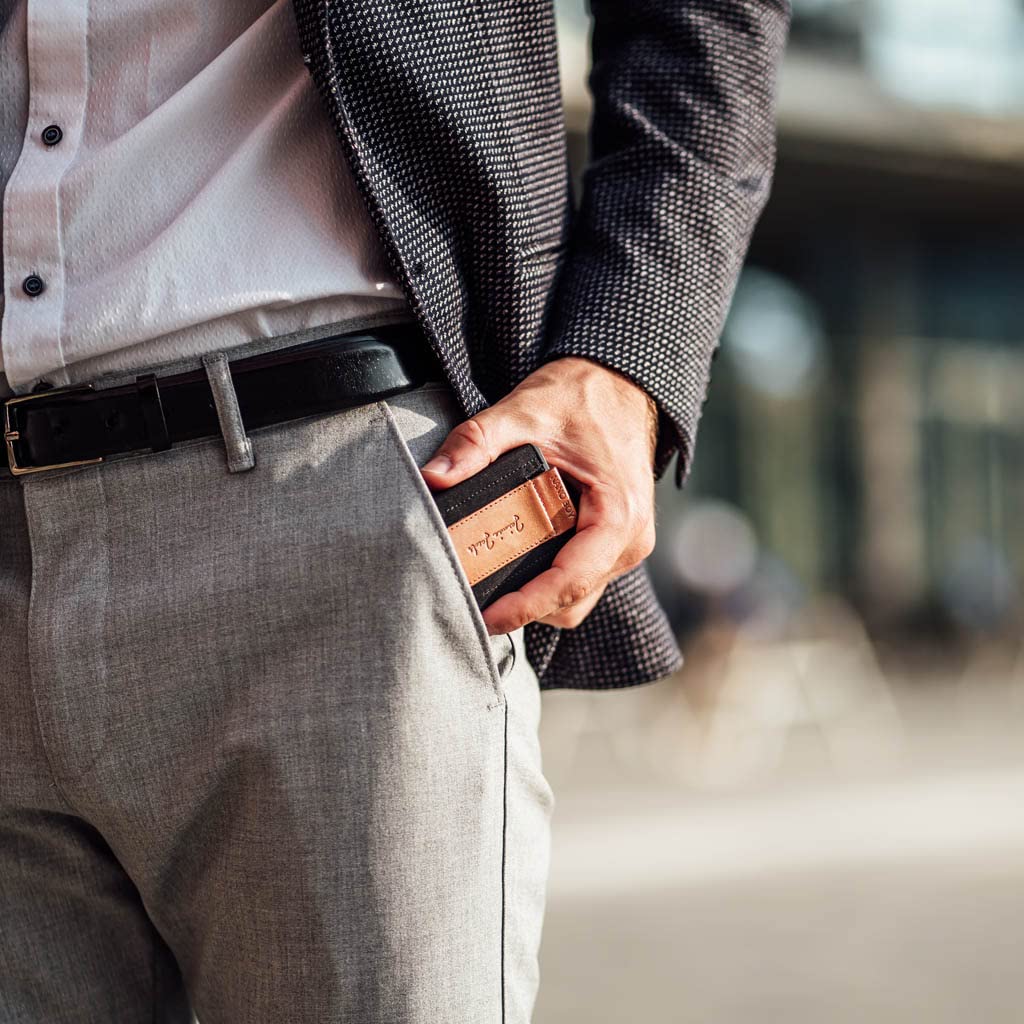 Jaimie Jacobs Nano Boy Mini Wallet – mały portfel z tkaniny, cienki portfel, portfel typu slim z sznurkiem, etui na karty, portfel na karty dla mężczyzn i kobiet (Skóra bawoła jasnobrązowa)