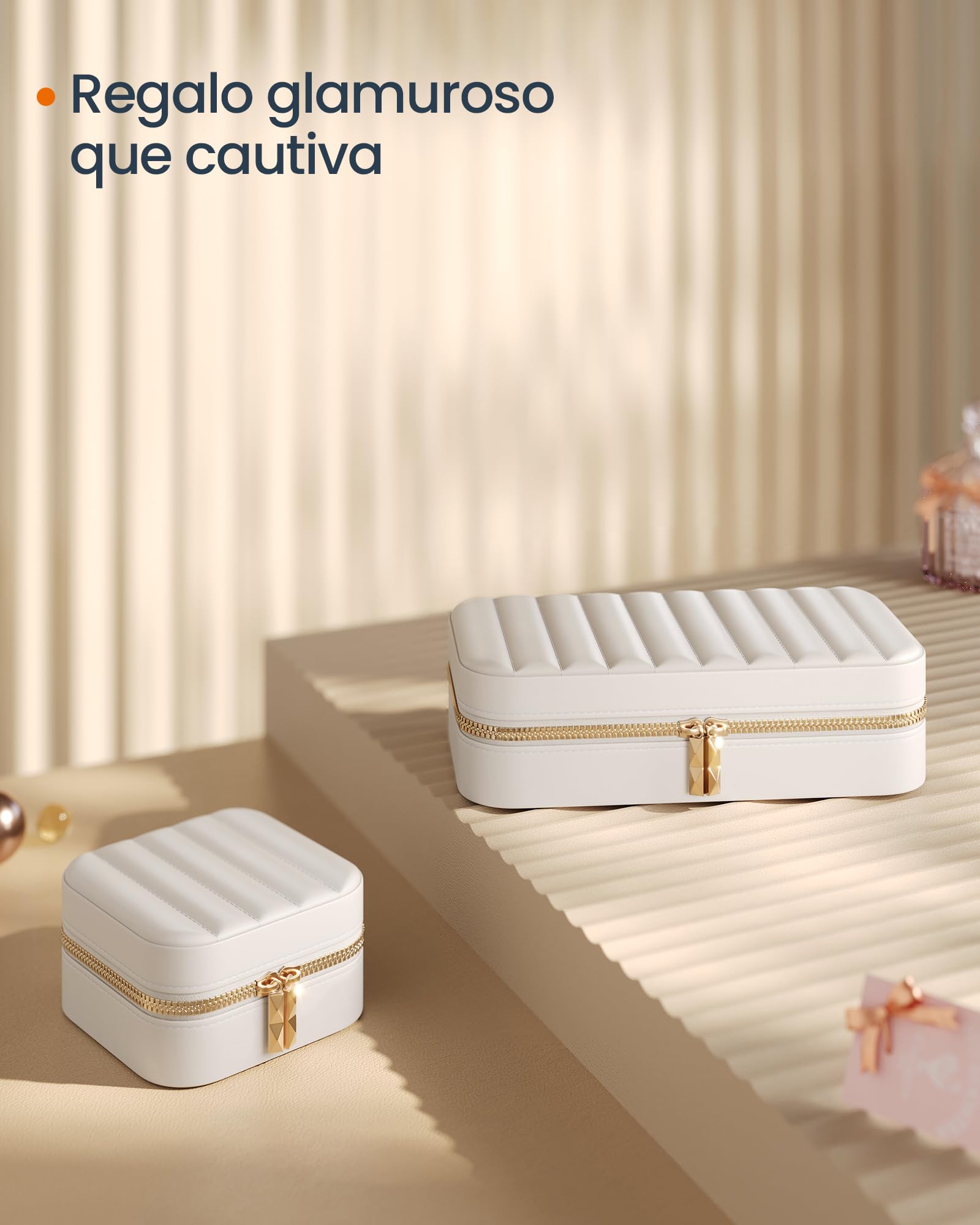 SONGMICS HOME Joyero de Viaje Pequeño con Espejo 10,5 x 20,5 x 6 cm PU Blanco Nube JBC180W01