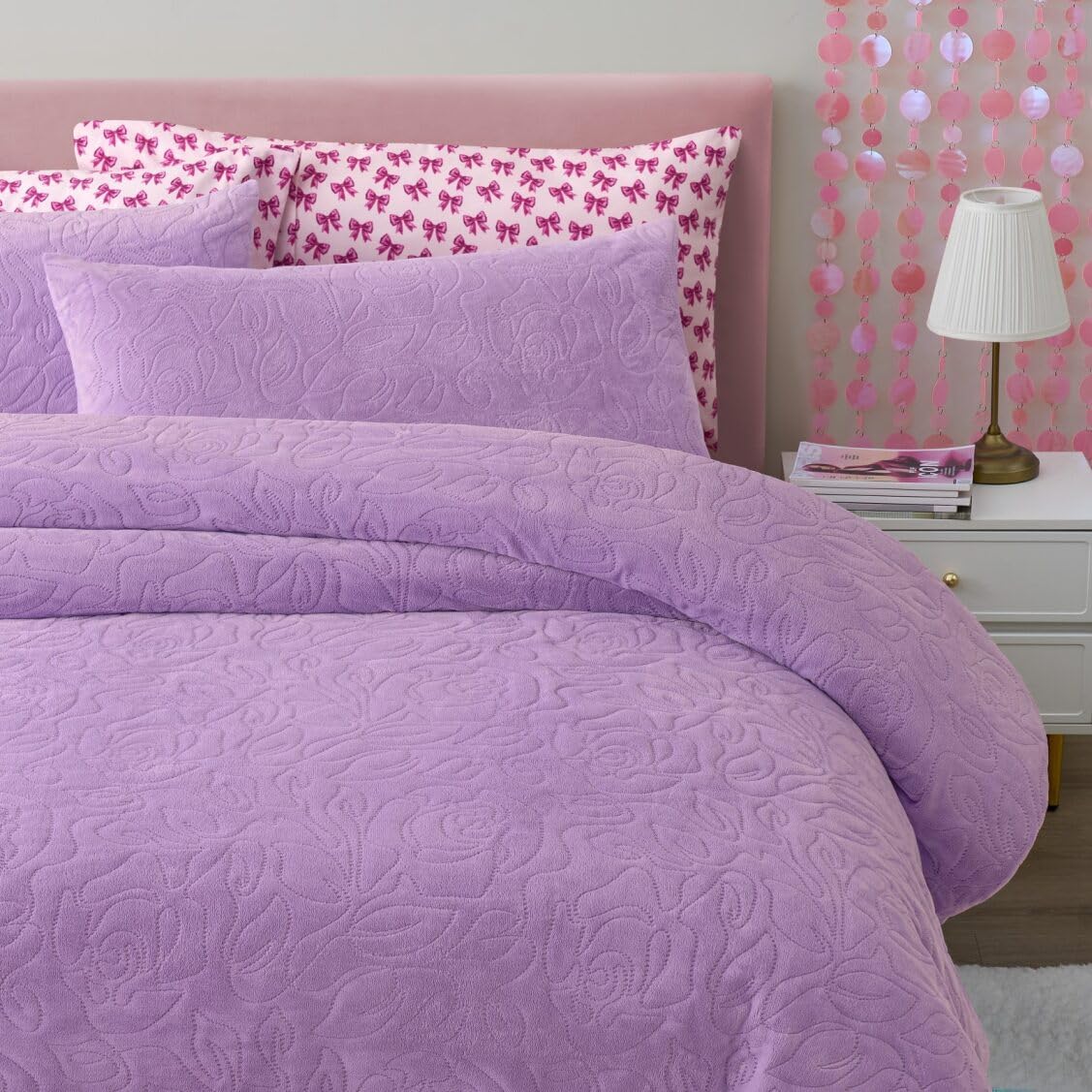 Paris Hilton 3 Piece King Size Comforter Set with 2 Pillow Shams - Soft Warm Chic & Lightweight Quilted Bed Spread, Housewarming & Birthday Gifts for Women & Teen Girls, Lavender Roses (Henrietta)