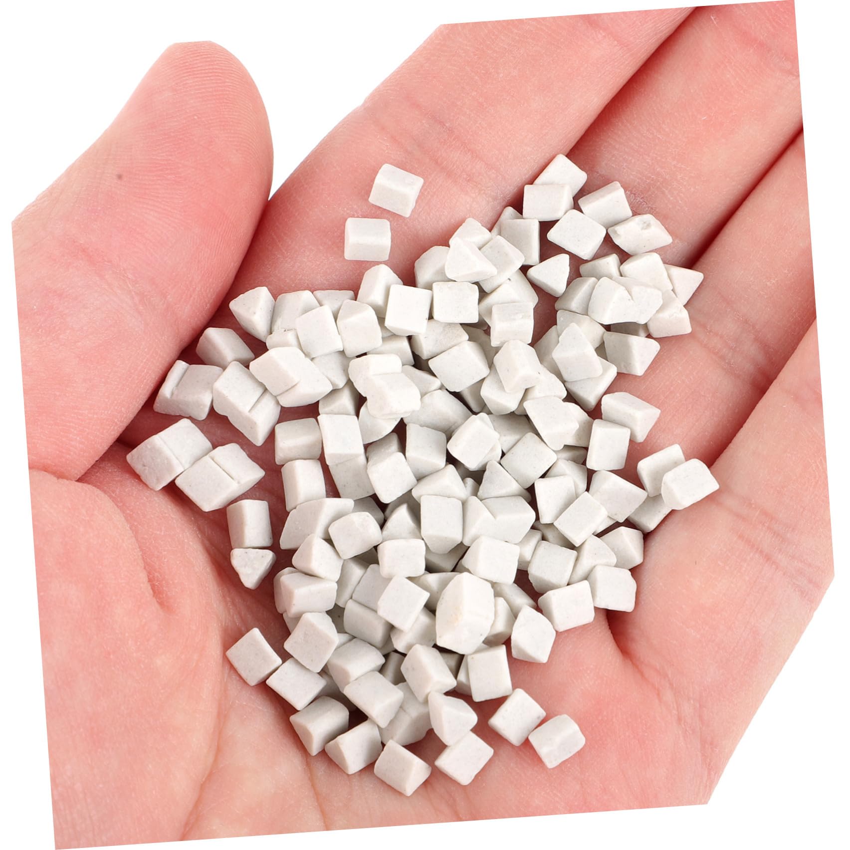 Garneck Média de Polissage Triangulaire en Céramique Blanc 1kg pour Pierres et Bijoux, Résistant à L'usure, pour Polisseuses Vibratoires et Artisans
