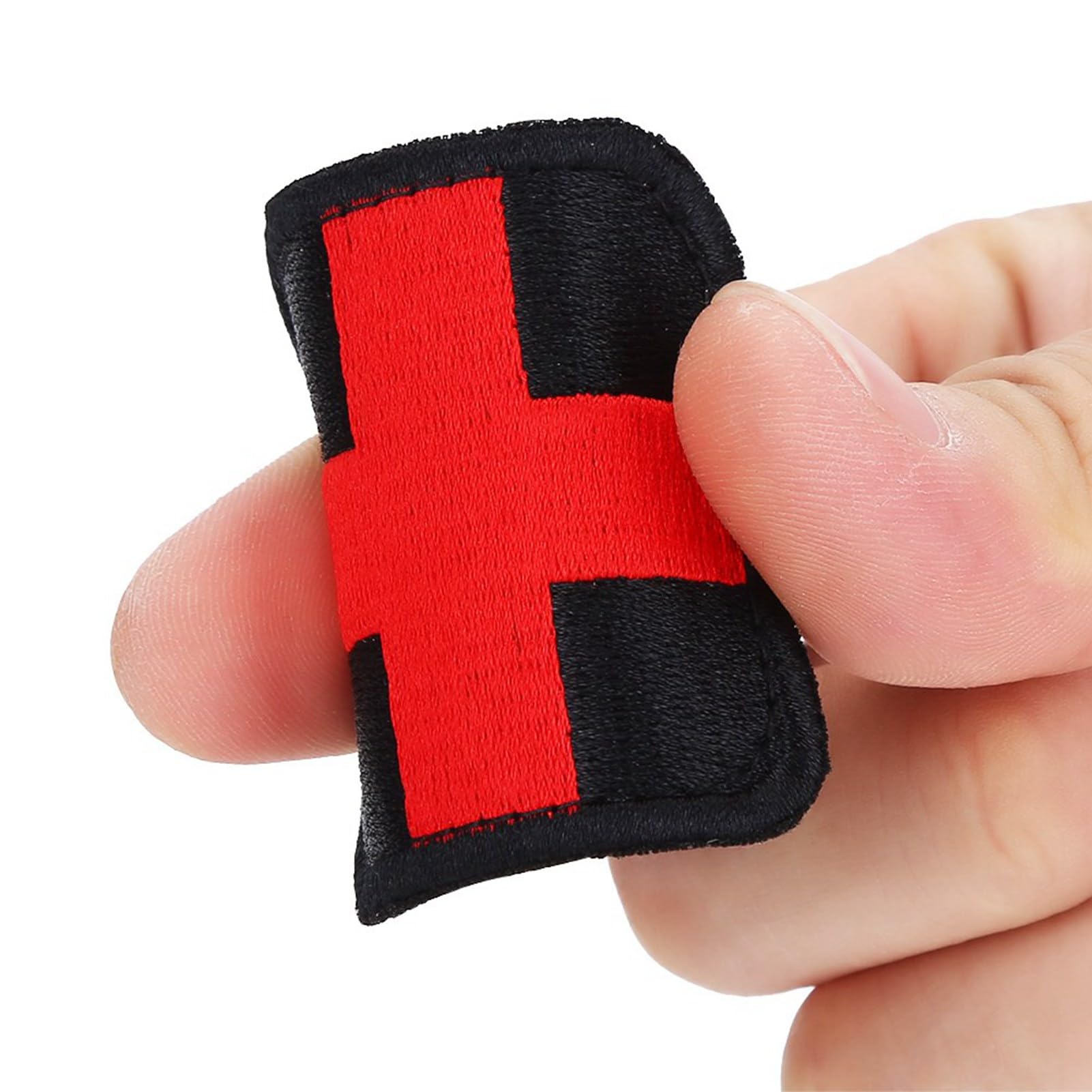 Taktyczna Naszywka Medyczna z Czerwonym Krzyżem, do Apteczki IFAK, Ratownictwa, Zestawu Ratunkowego, Czarna, 5x5 cm, 1 Sztuka