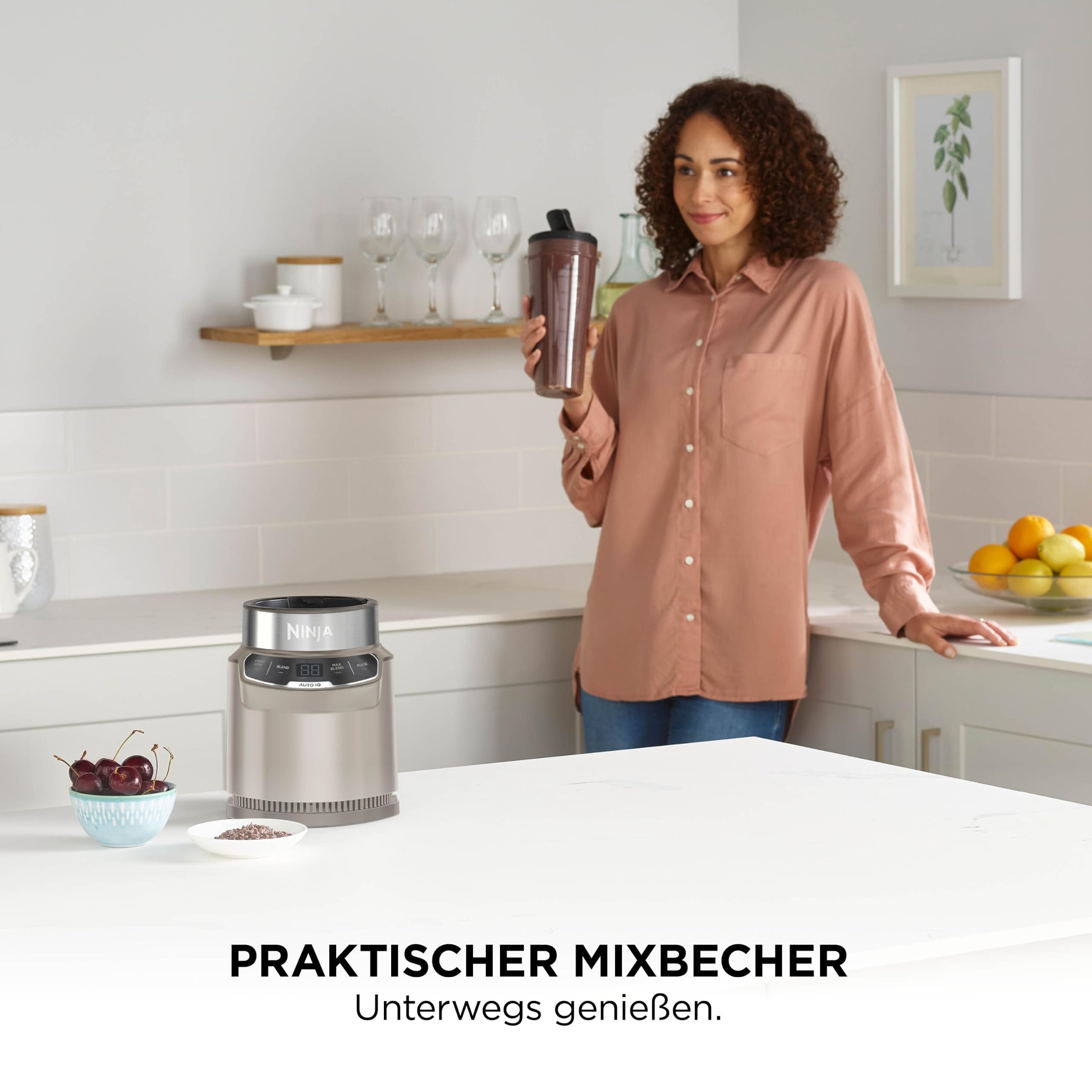Ninja Personal Blender. Mixer mit Auto-iQ Technologie, 1000-W-Motor, inkl. 1x Becher für eine Portion mit 700 ml, Stonegold BN500EUSD1