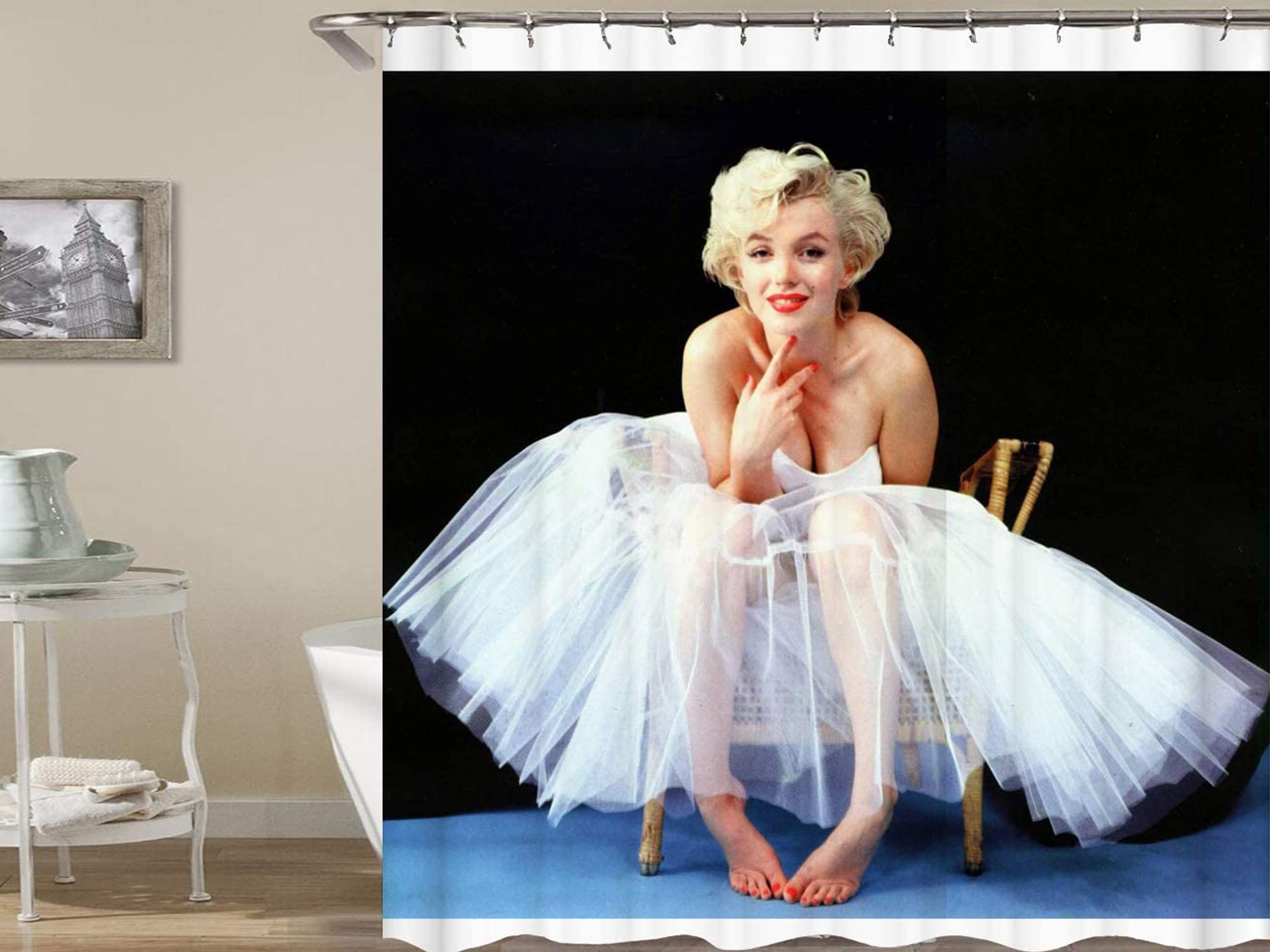Shower curtains for bathroom Marilyn Monroe 72X72 inches Old Look Home Textile European Style Bathroom Decoration Decor Peculiar Design Hand Drawing Effect Fabric Shower Curtains with 12 Hooks
